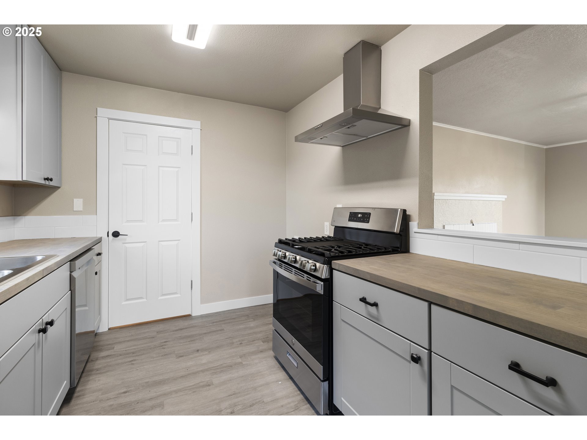 2233 NE 58TH AVE