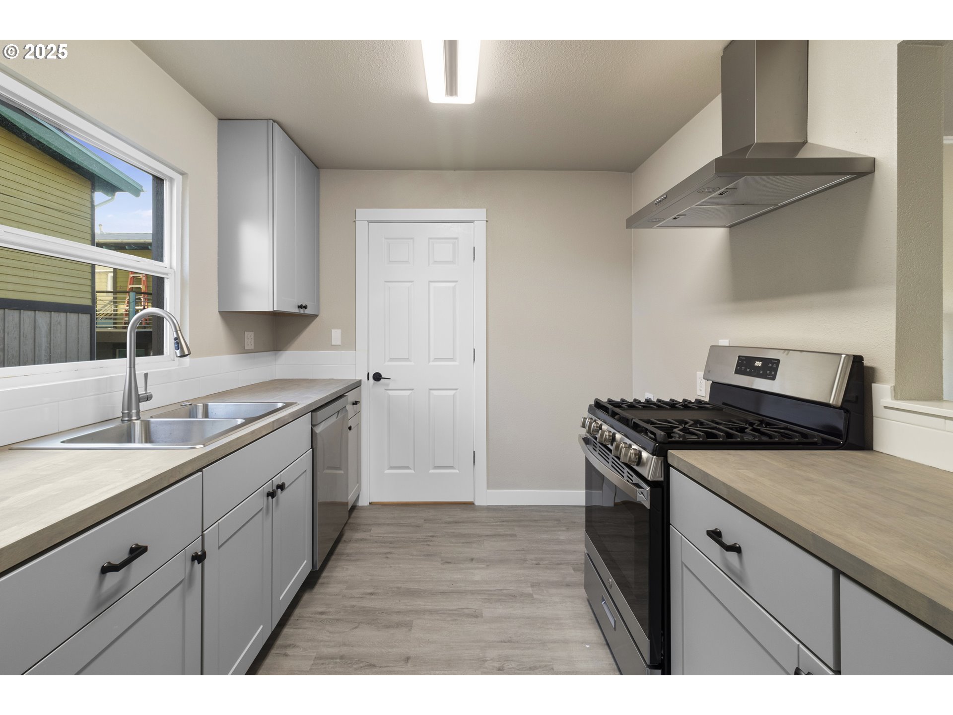 2233 NE 58TH AVE