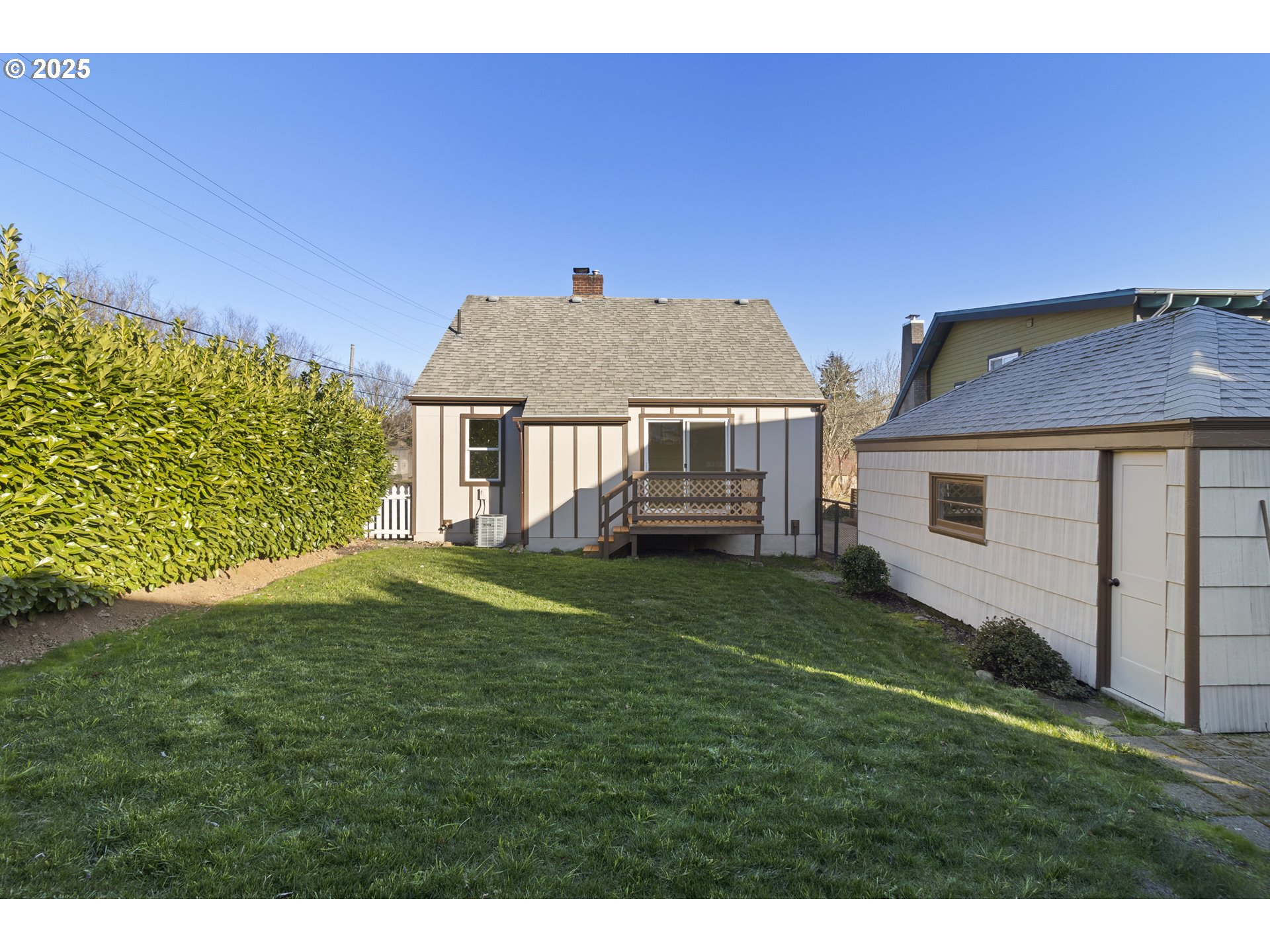 2233 NE 58TH AVE