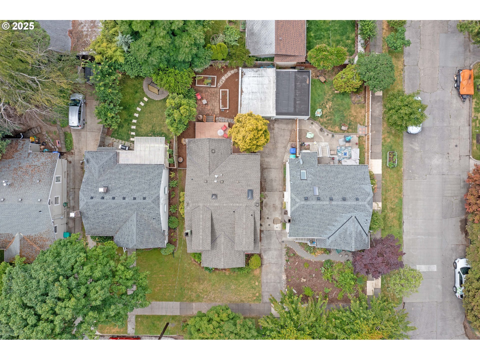 2951 NE 35TH AVE