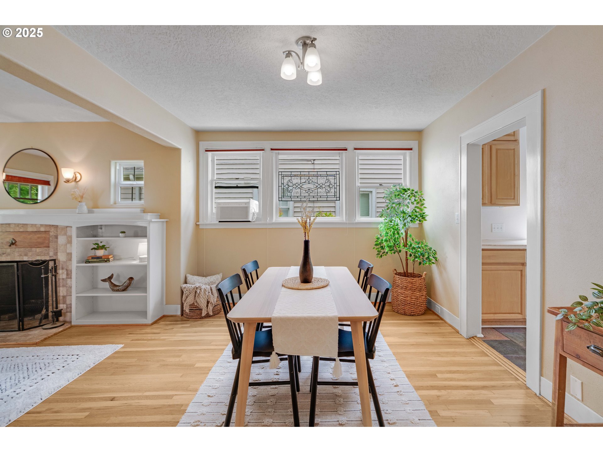2951 NE 35TH AVE