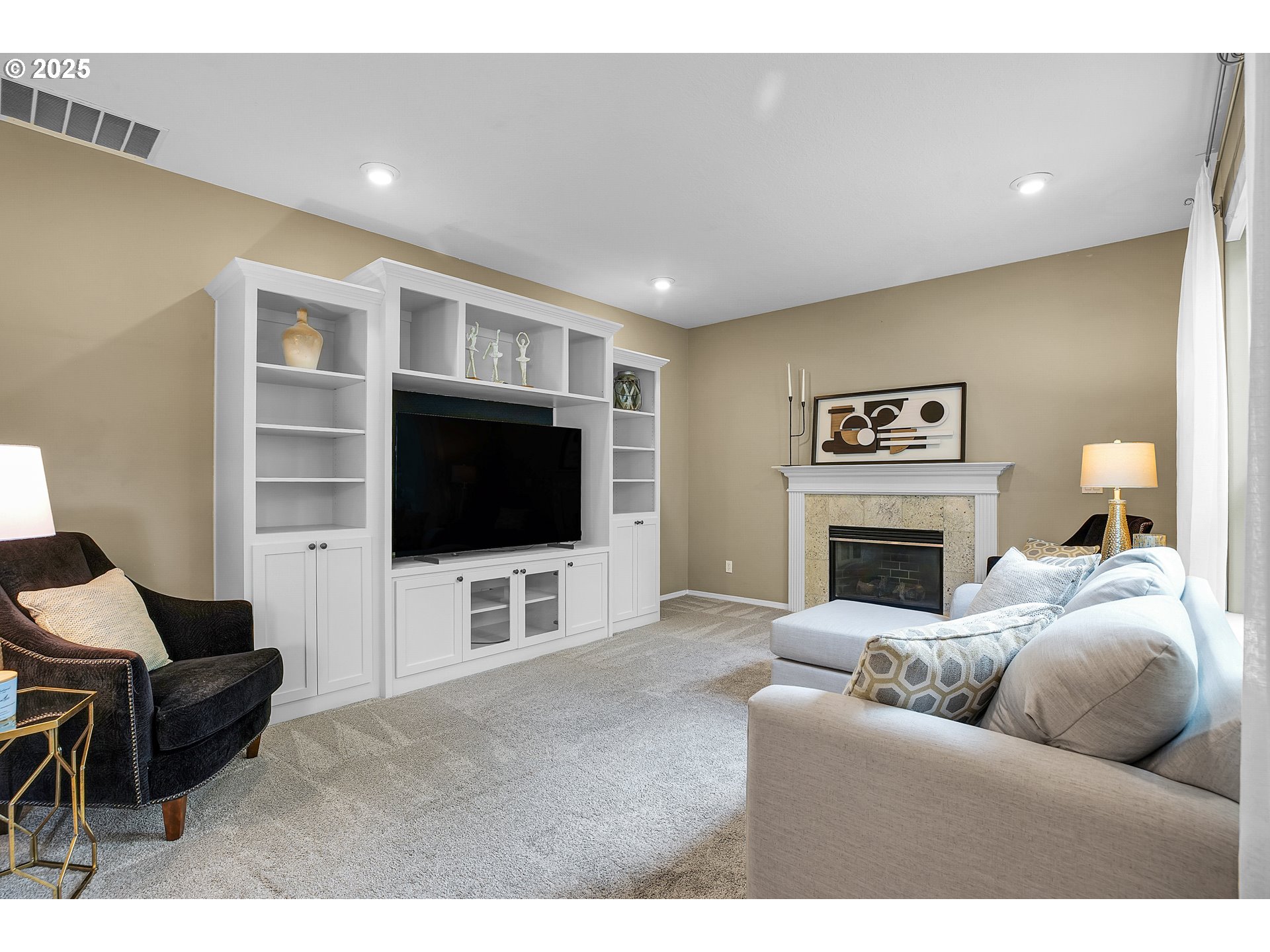 3823 NW TUSTIN RANCH DR