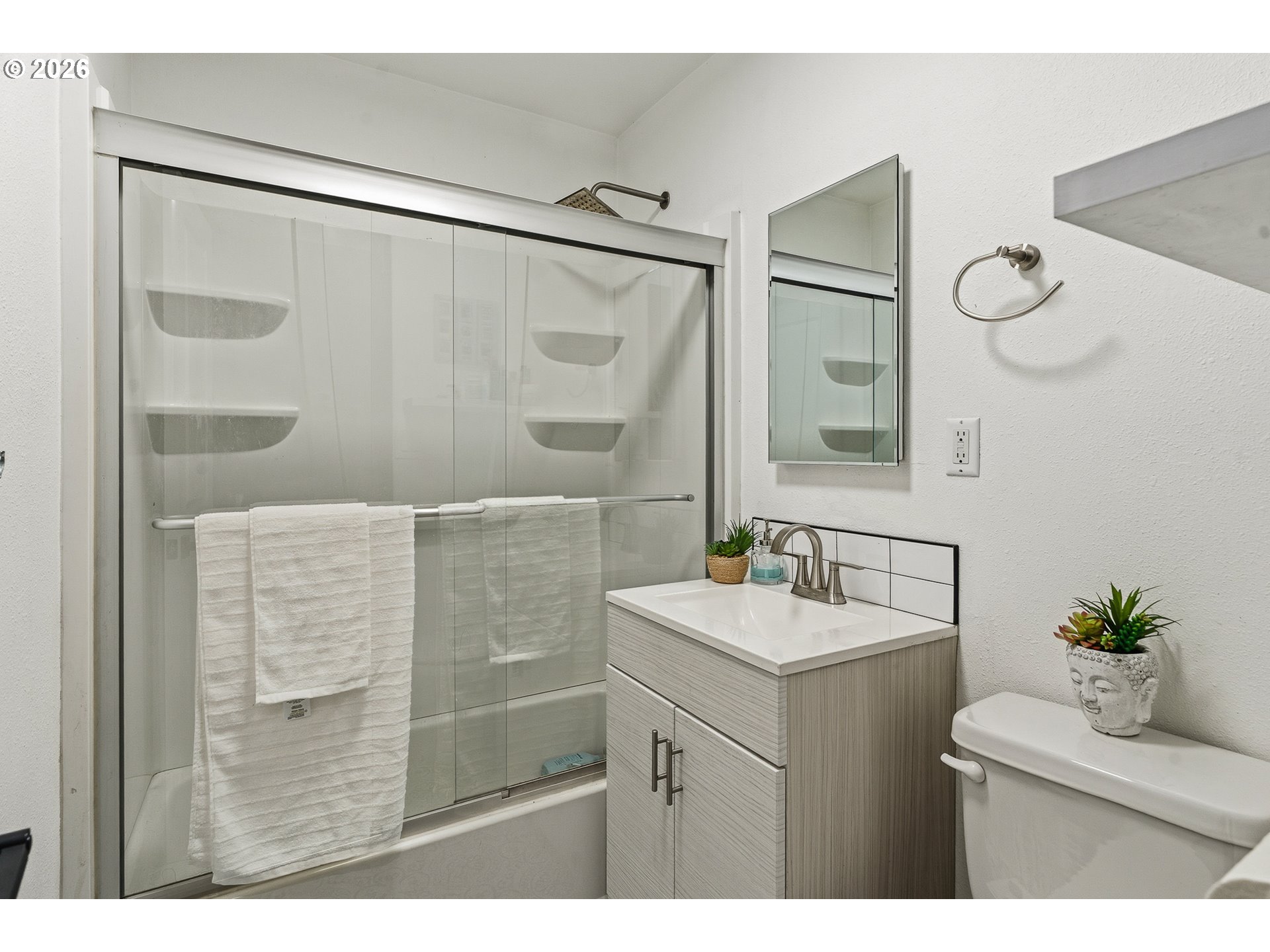 11937 NE HOLLADAY ST