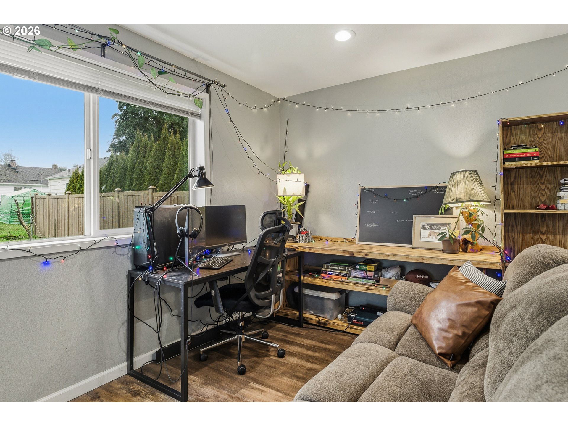 11937 NE HOLLADAY ST