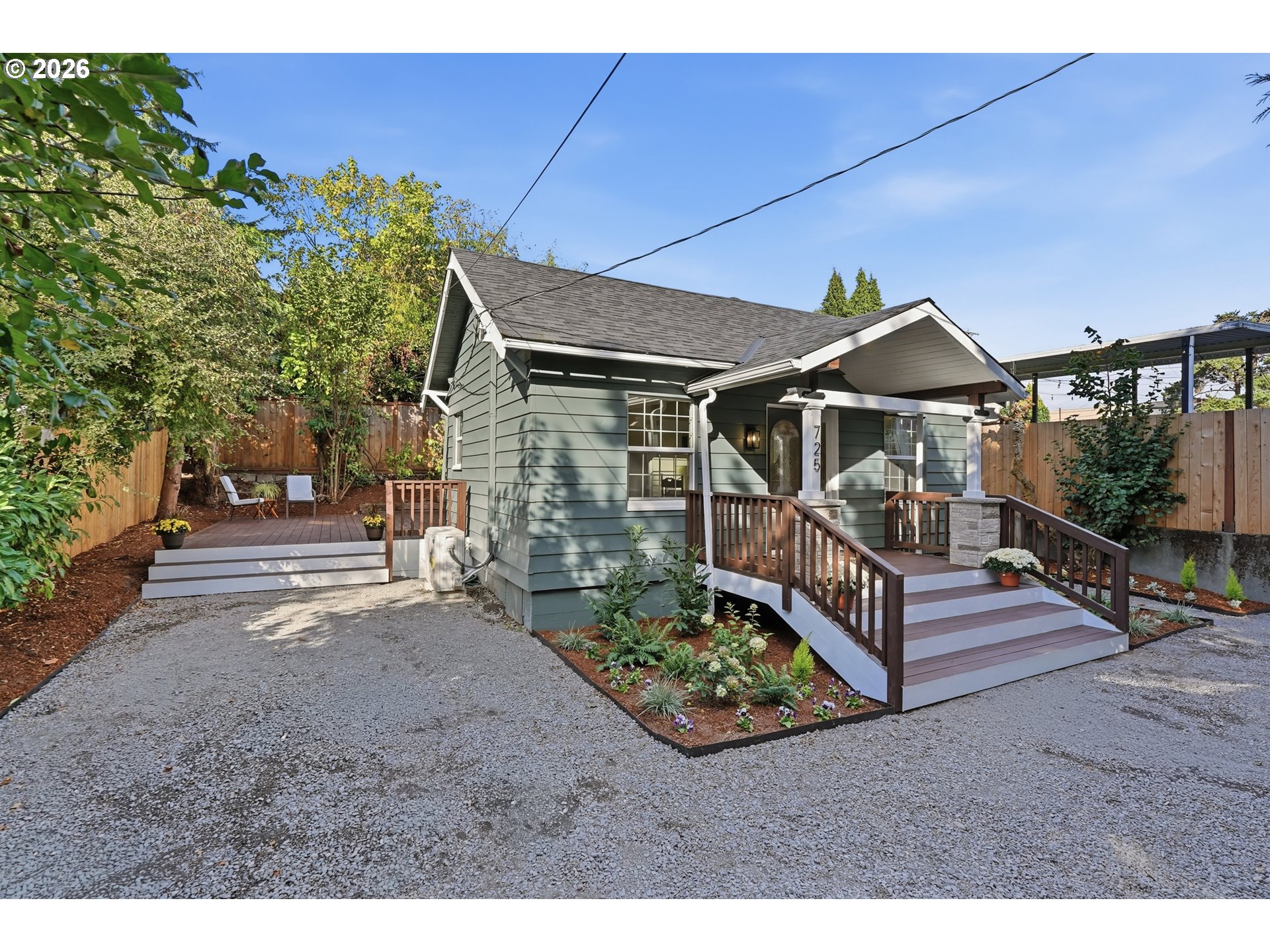 725 SW TAYLORS FERRY RD