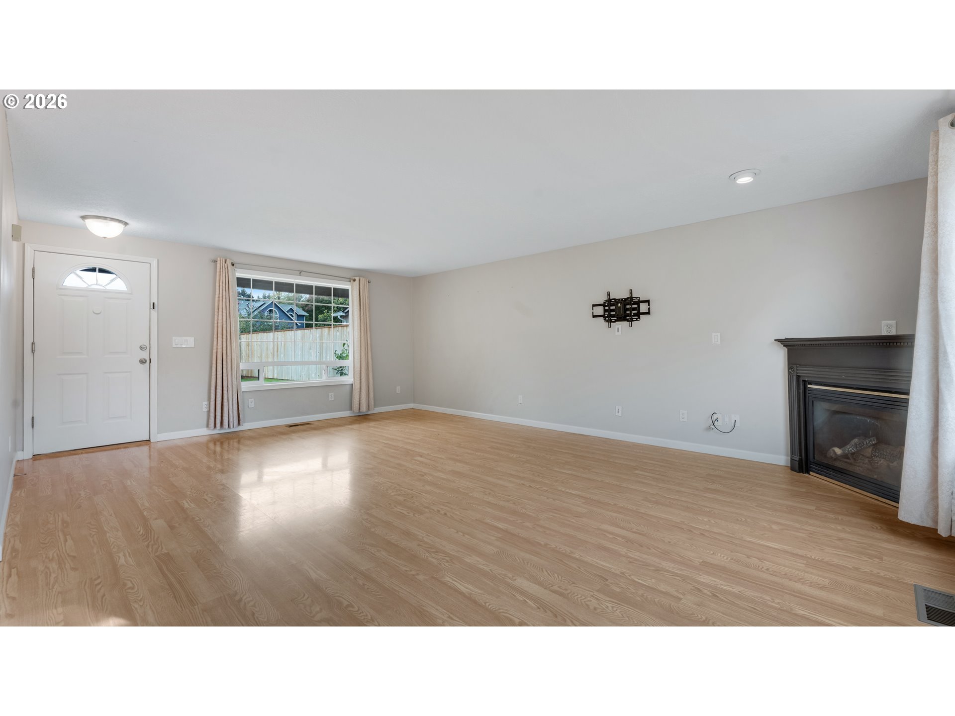 8110 DAPHNE CT