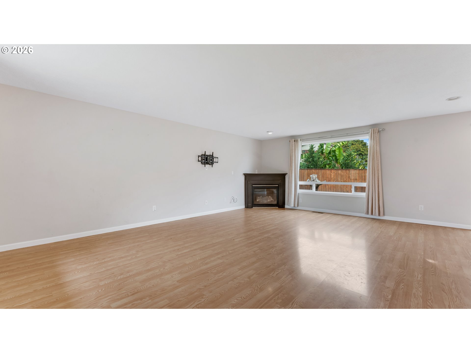 8110 DAPHNE CT