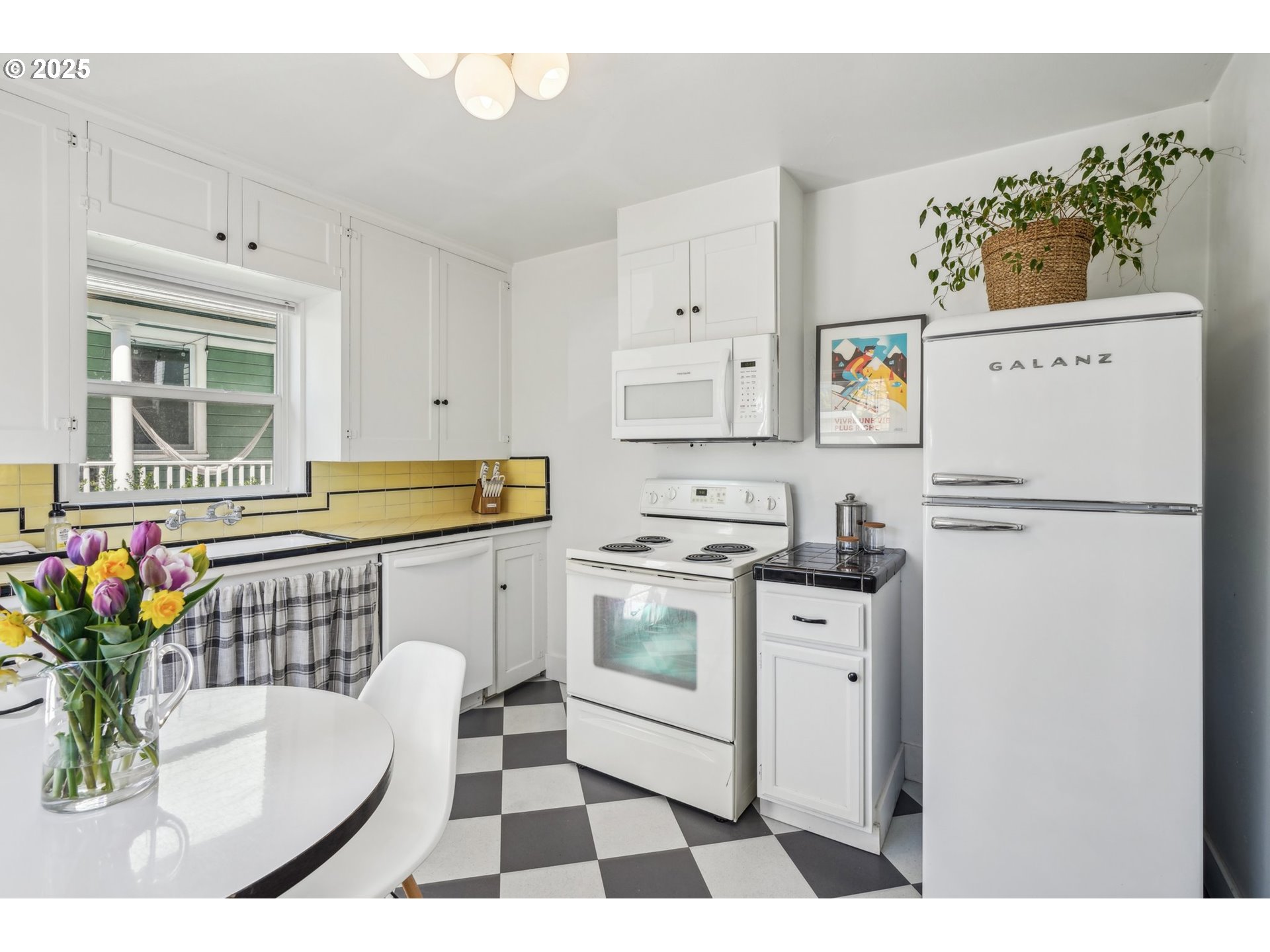 1035 SE 16TH AVE