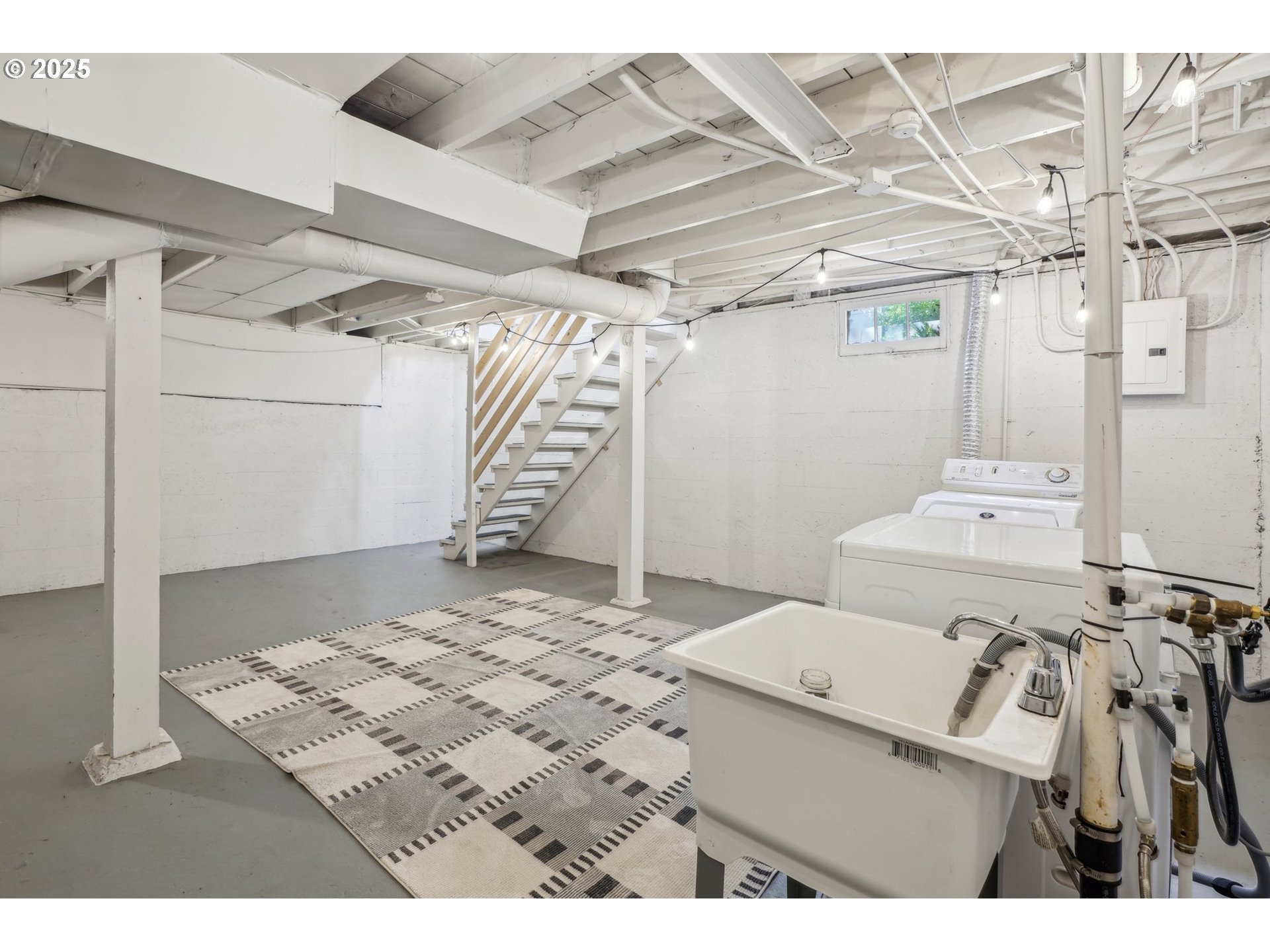 1035 SE 16TH AVE