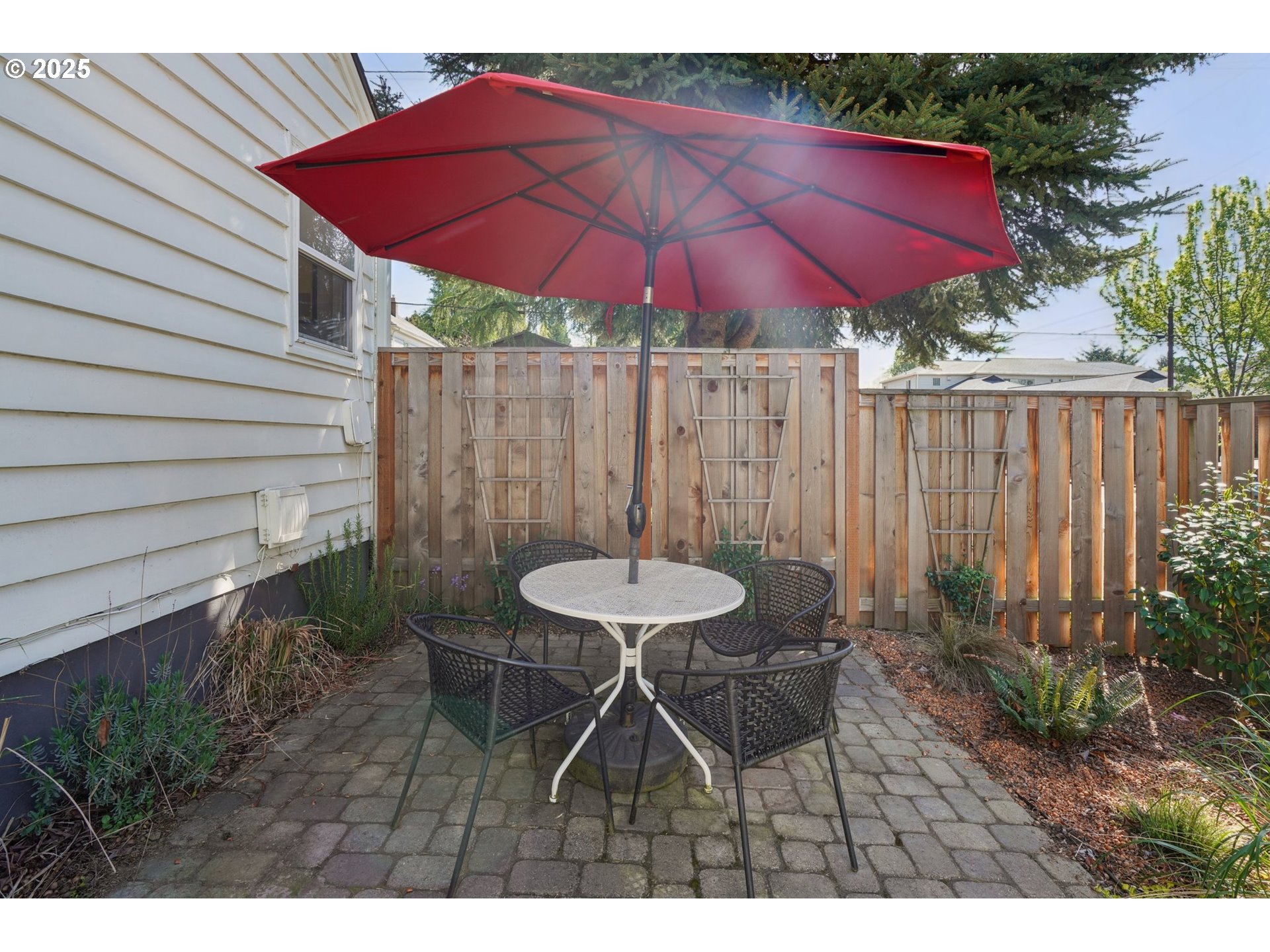 1035 SE 16TH AVE