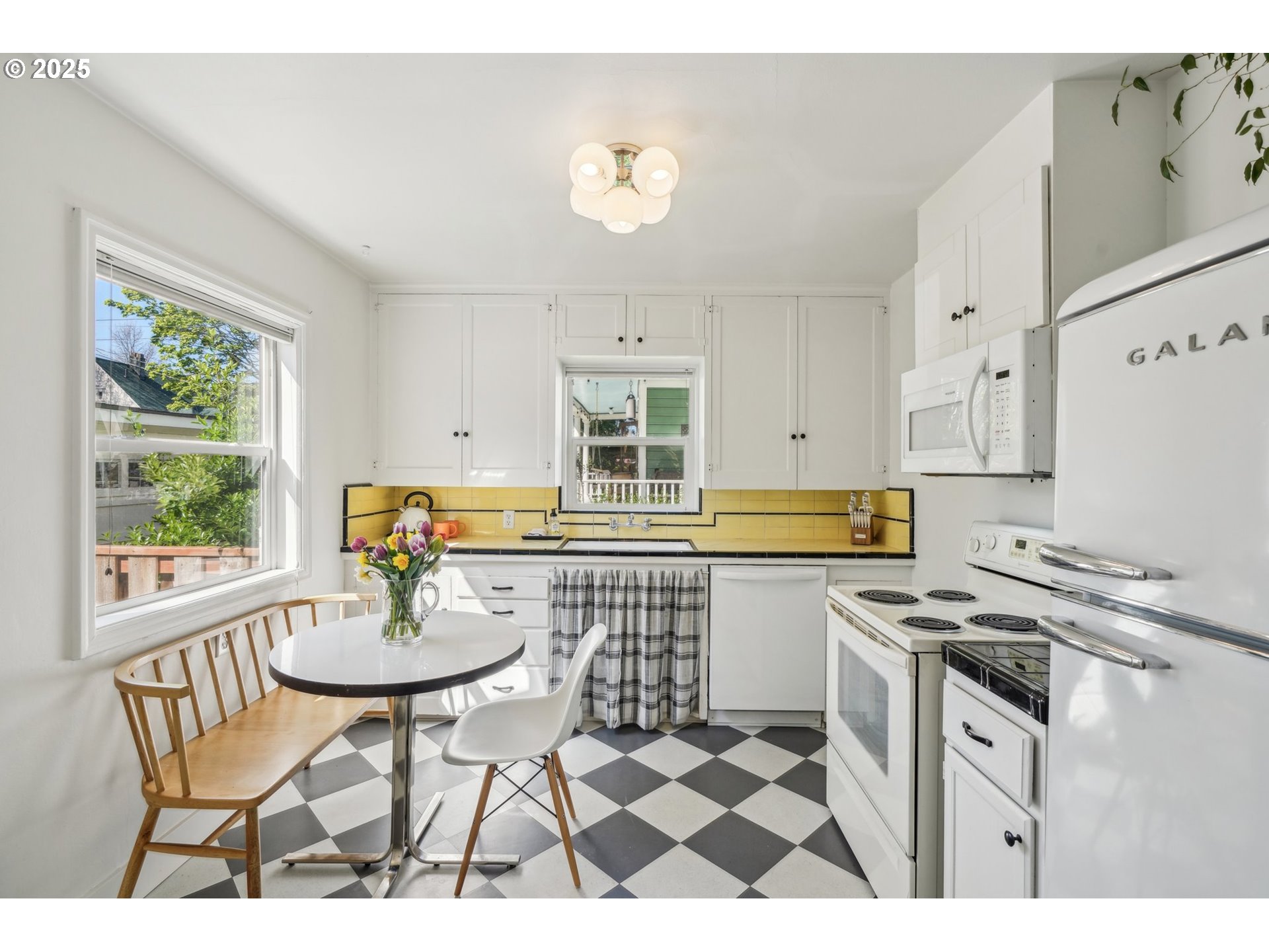 1035 SE 16TH AVE