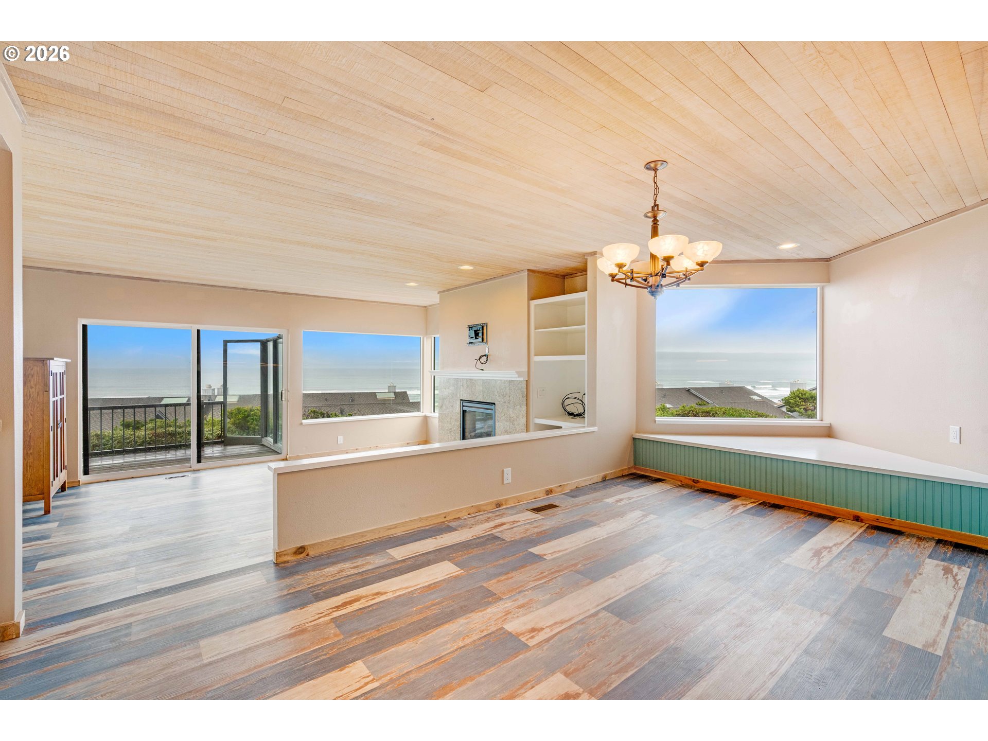 4175 N HIGHWAY 101 G1