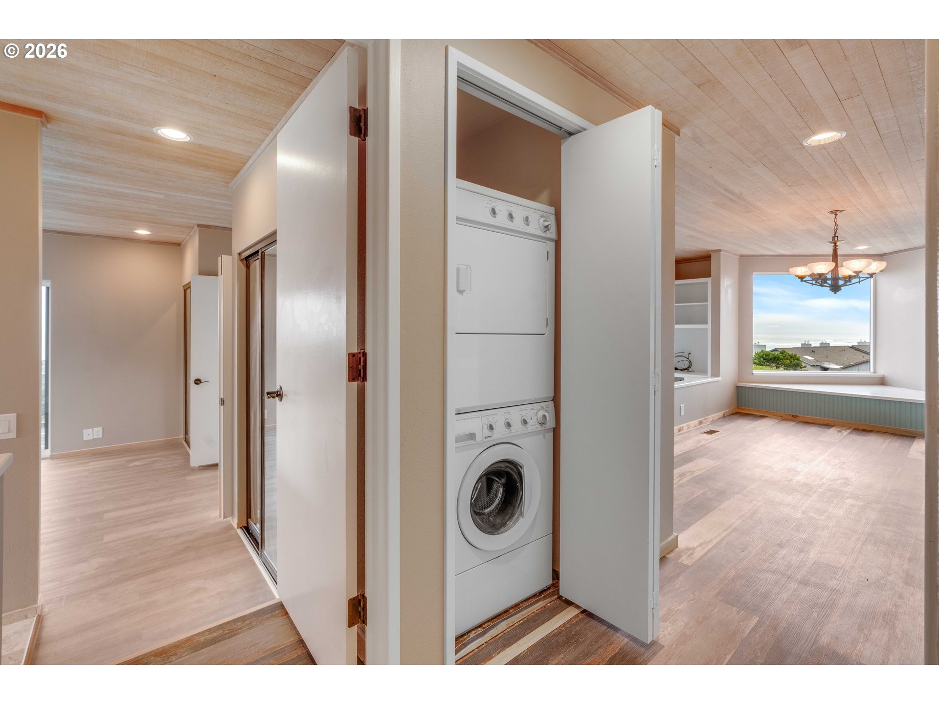 4175 N HIGHWAY 101 G1