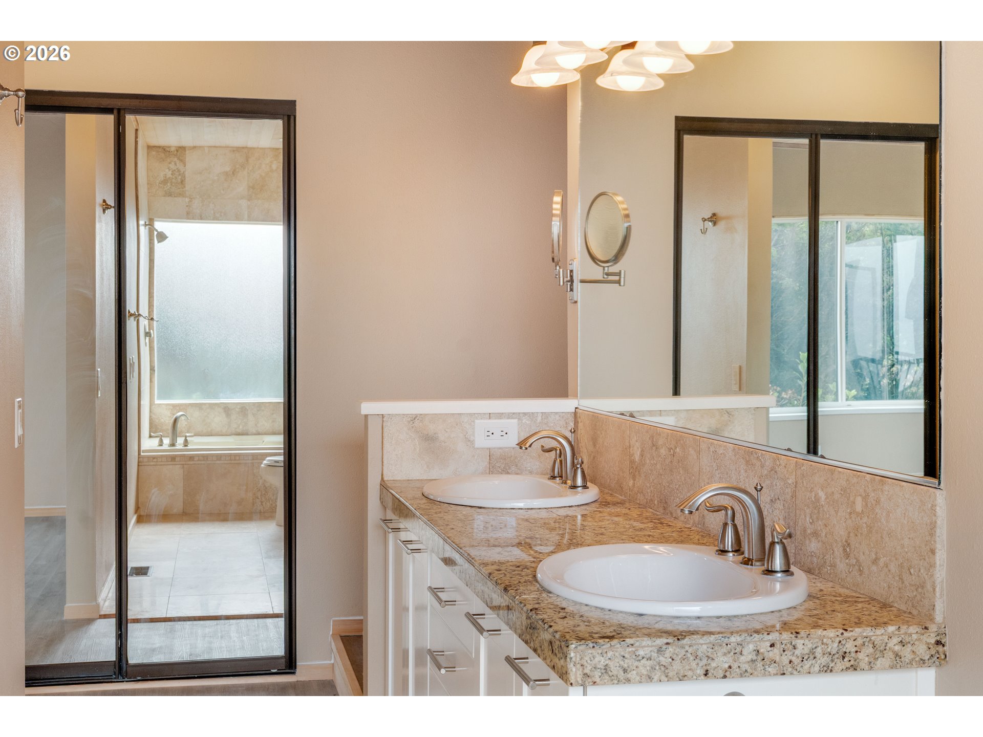 4175 N HIGHWAY 101 G1