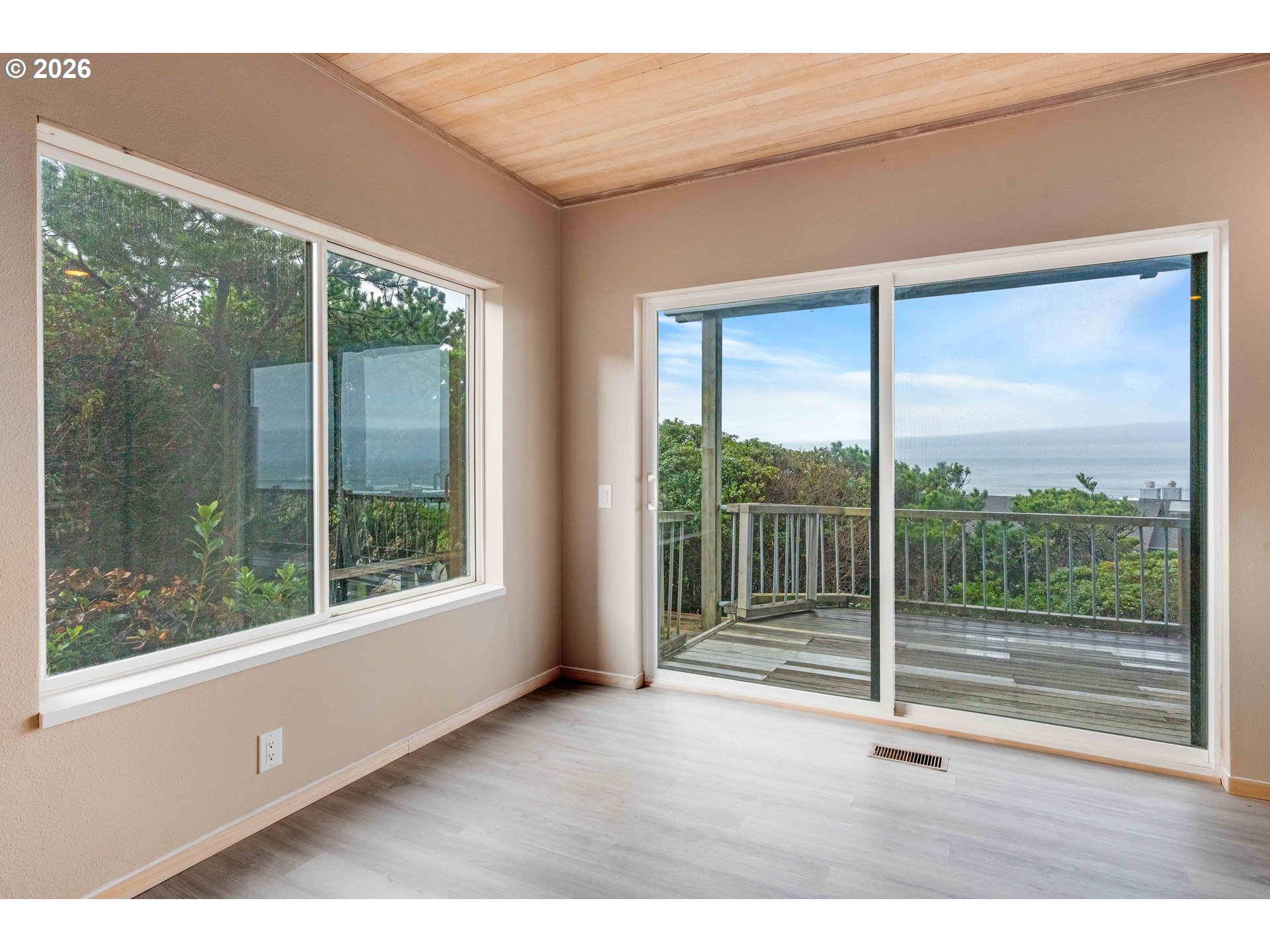 4175 N HIGHWAY 101 G1