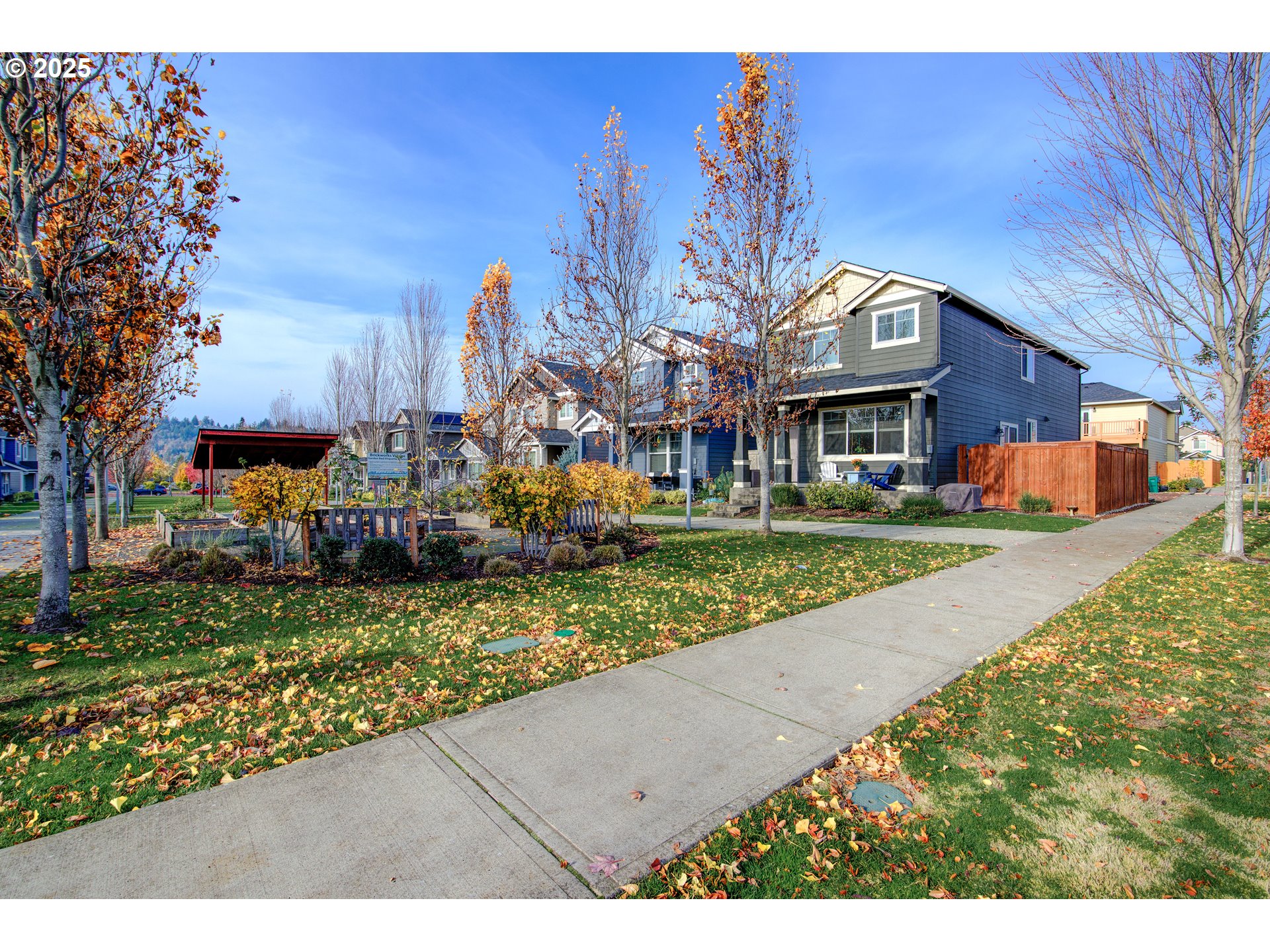 2392 SE 16TH ALY