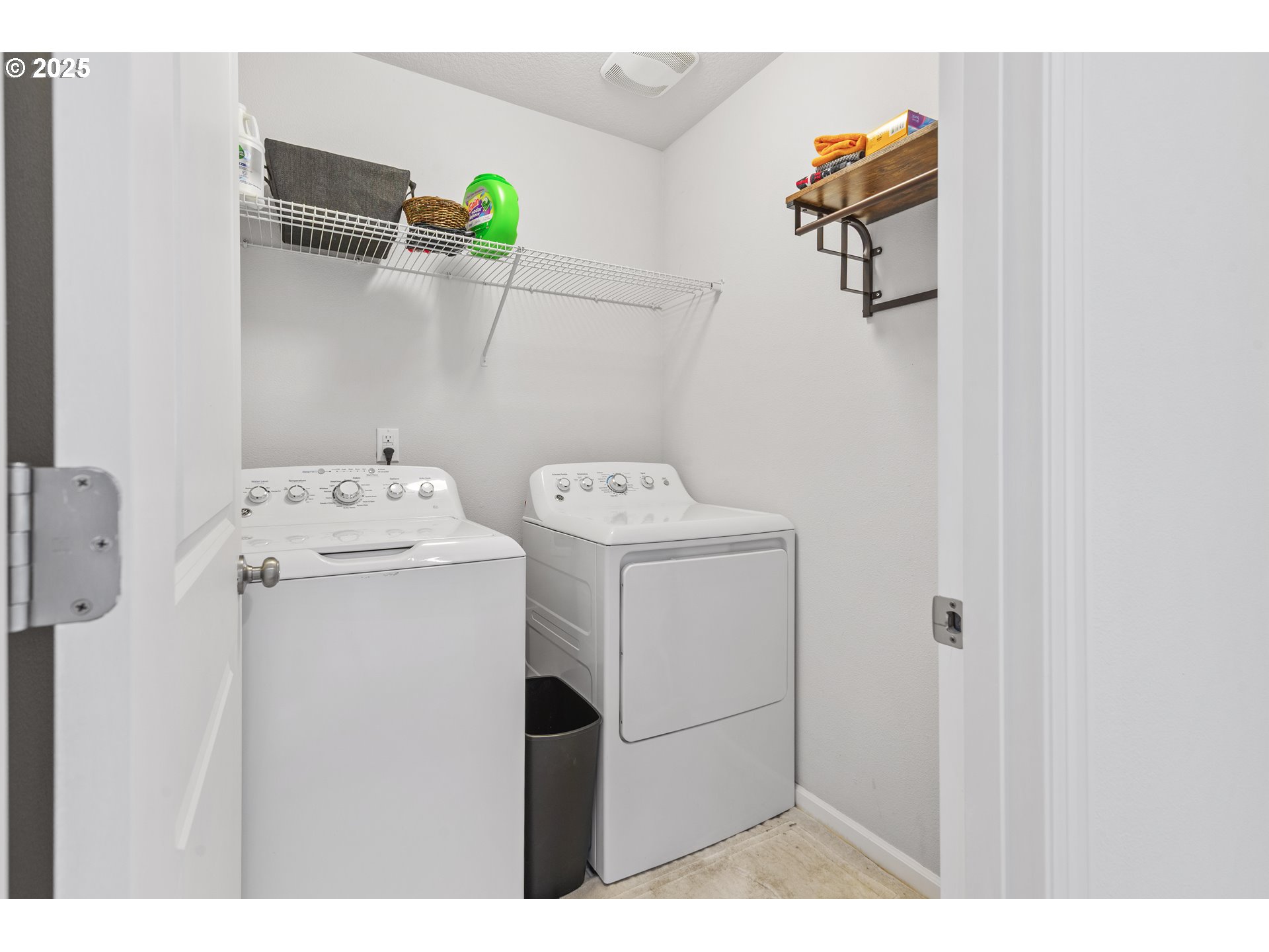 2392 SE 16TH ALY