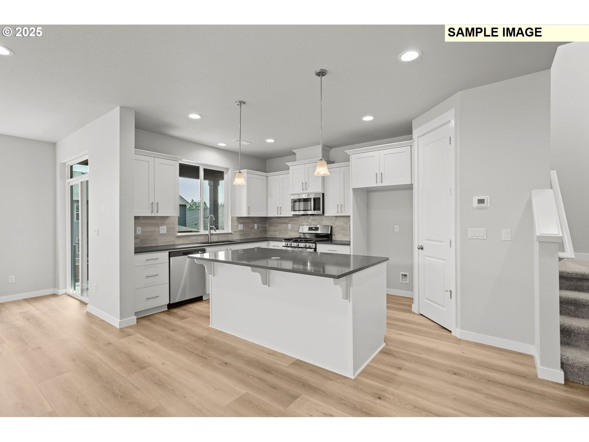 1017 NE Sagebrush DR 186