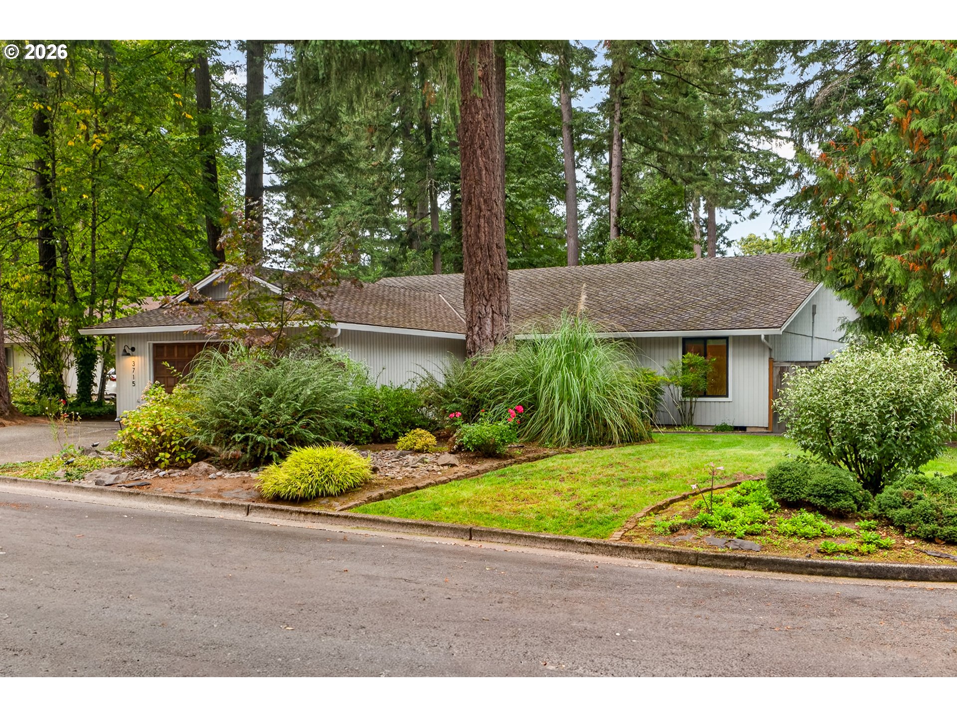 3715 DIVISION CT