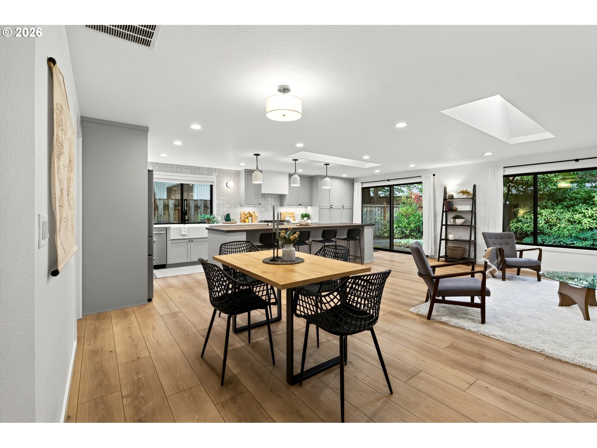3715 DIVISION CT