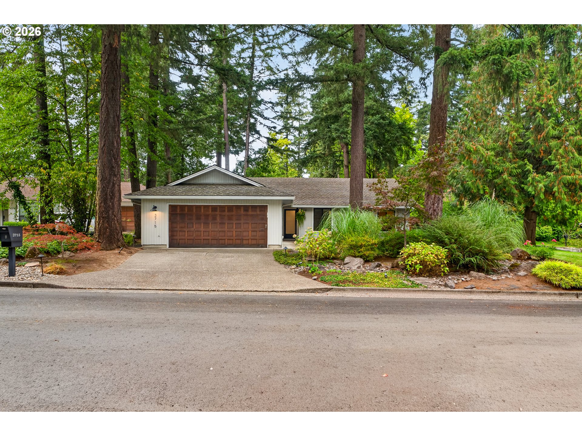 3715 DIVISION CT
