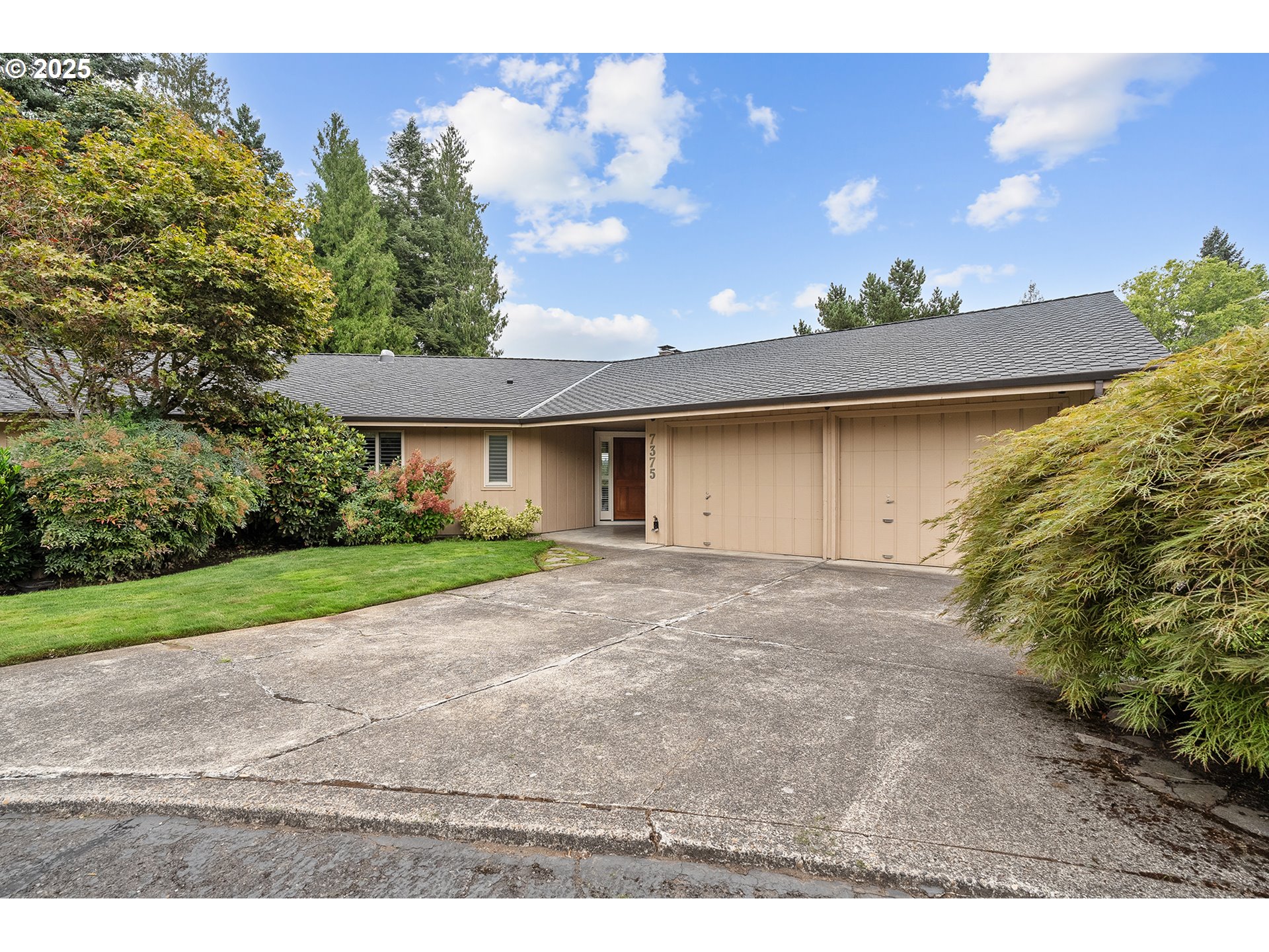 7375 SW EASTMOOR TER