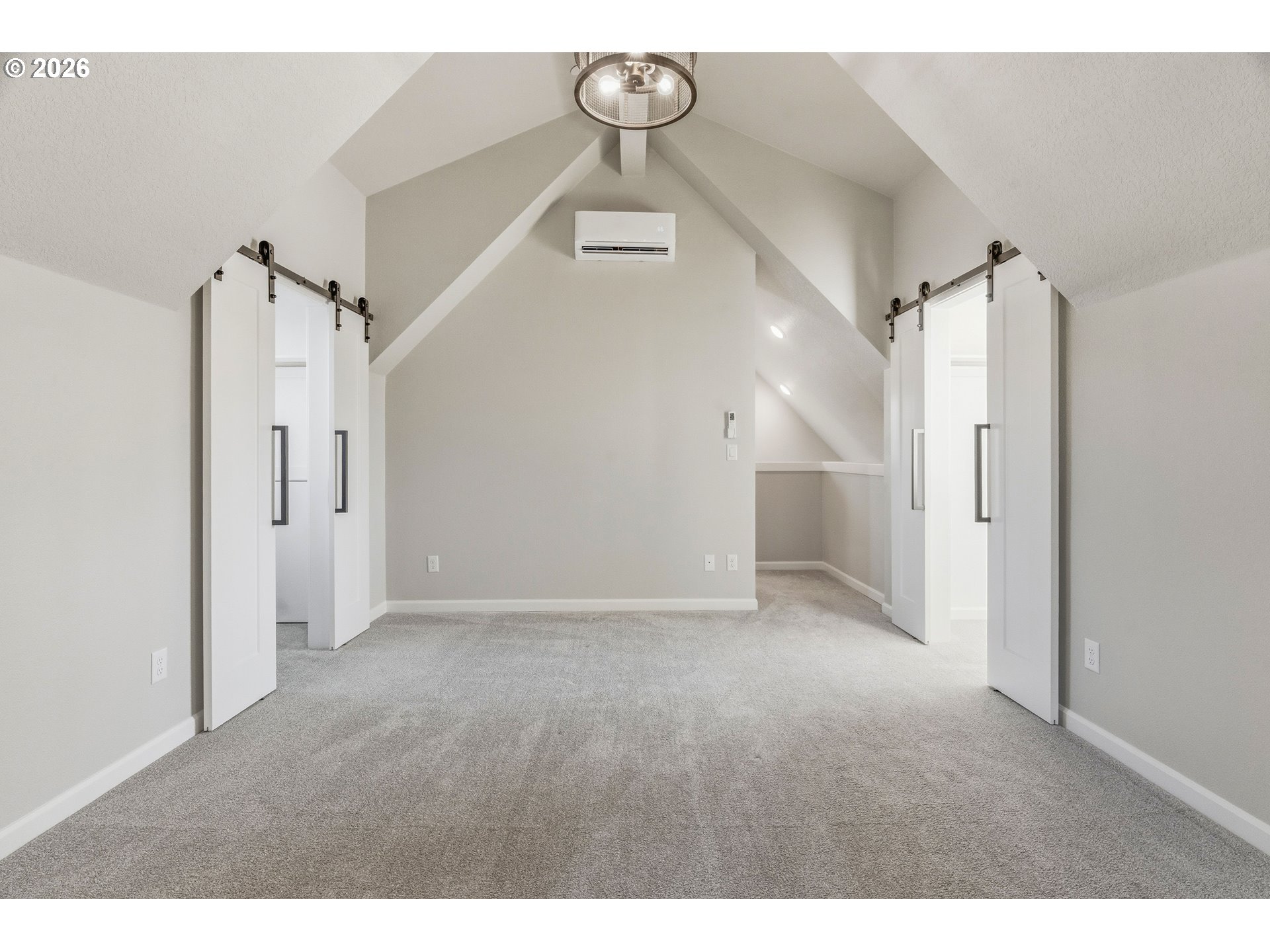 1811 COUSTEAU LOOP SE