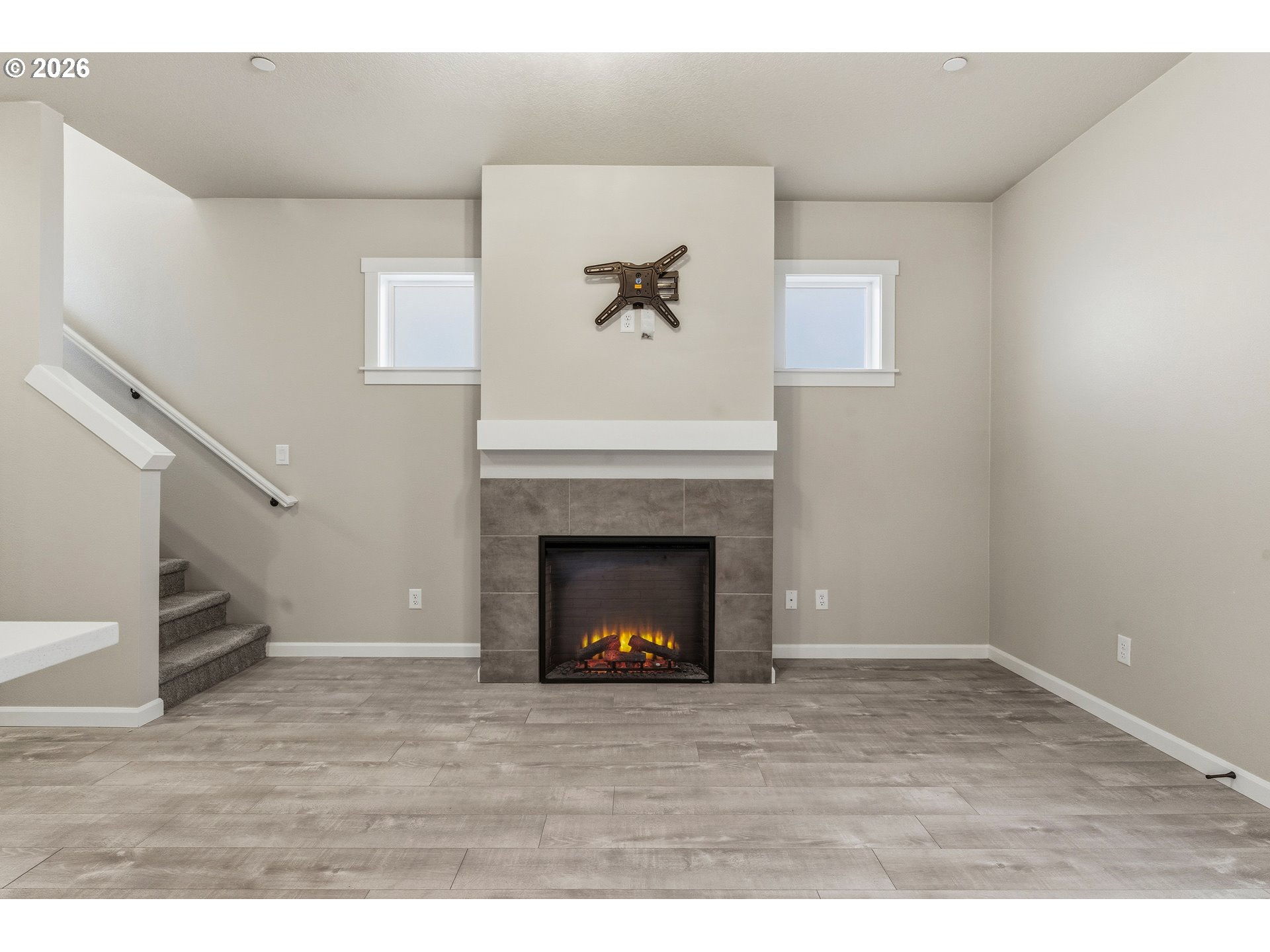 1811 COUSTEAU LOOP SE