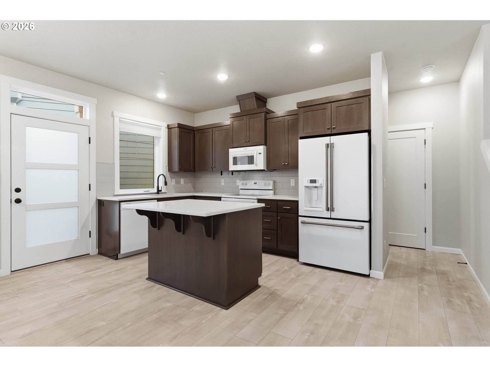 1811 COUSTEAU LOOP SE