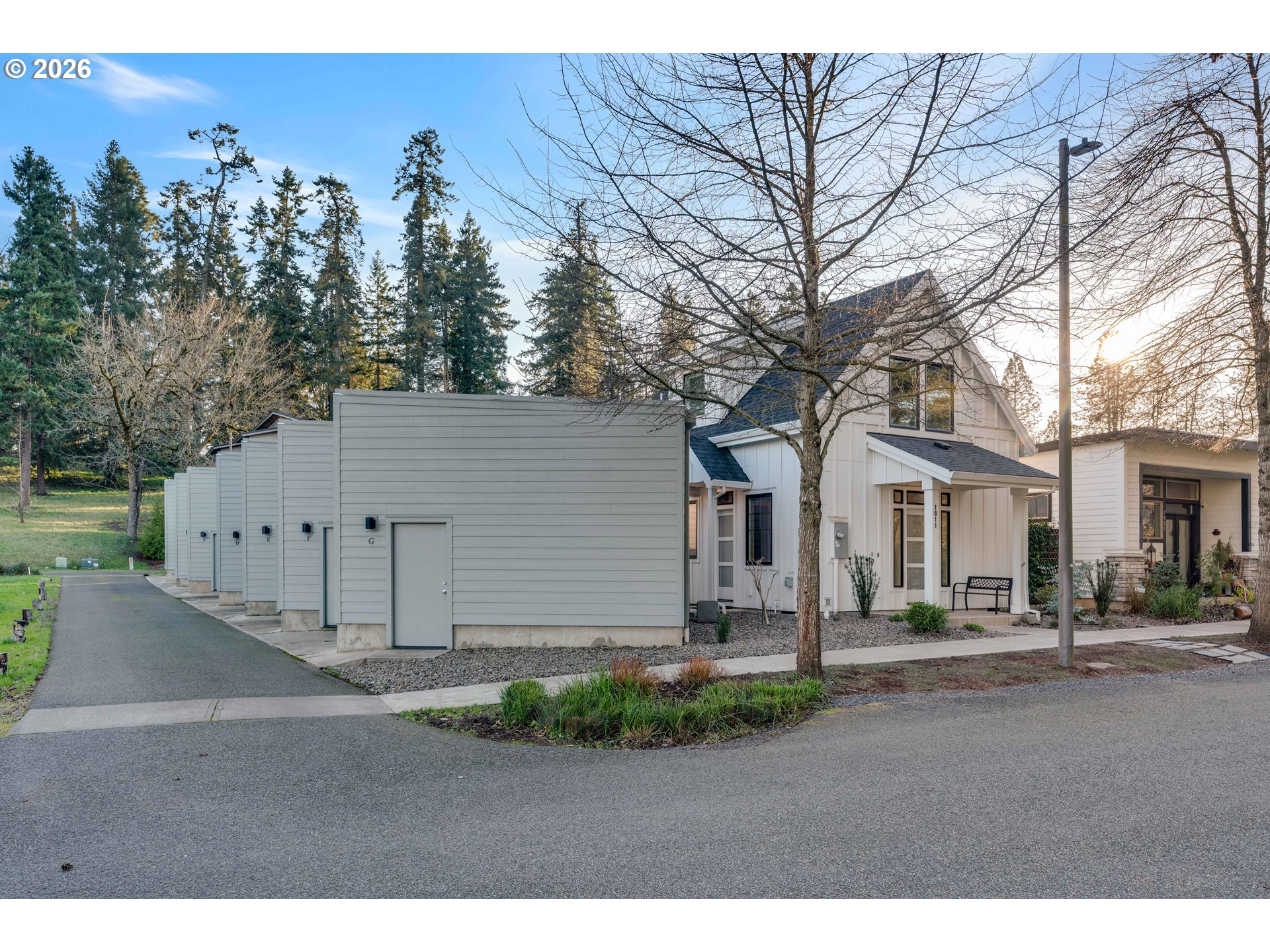 1811 COUSTEAU LOOP SE