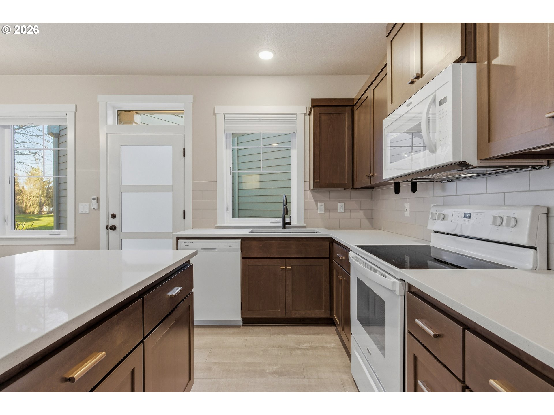 1811 COUSTEAU LOOP SE