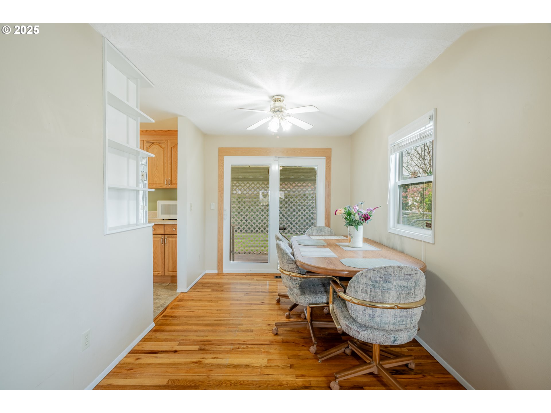 1455 THOMPSON RD