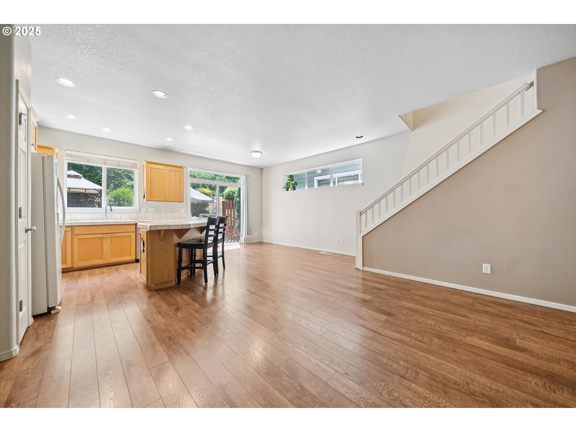 2514 SE LINDEN PL