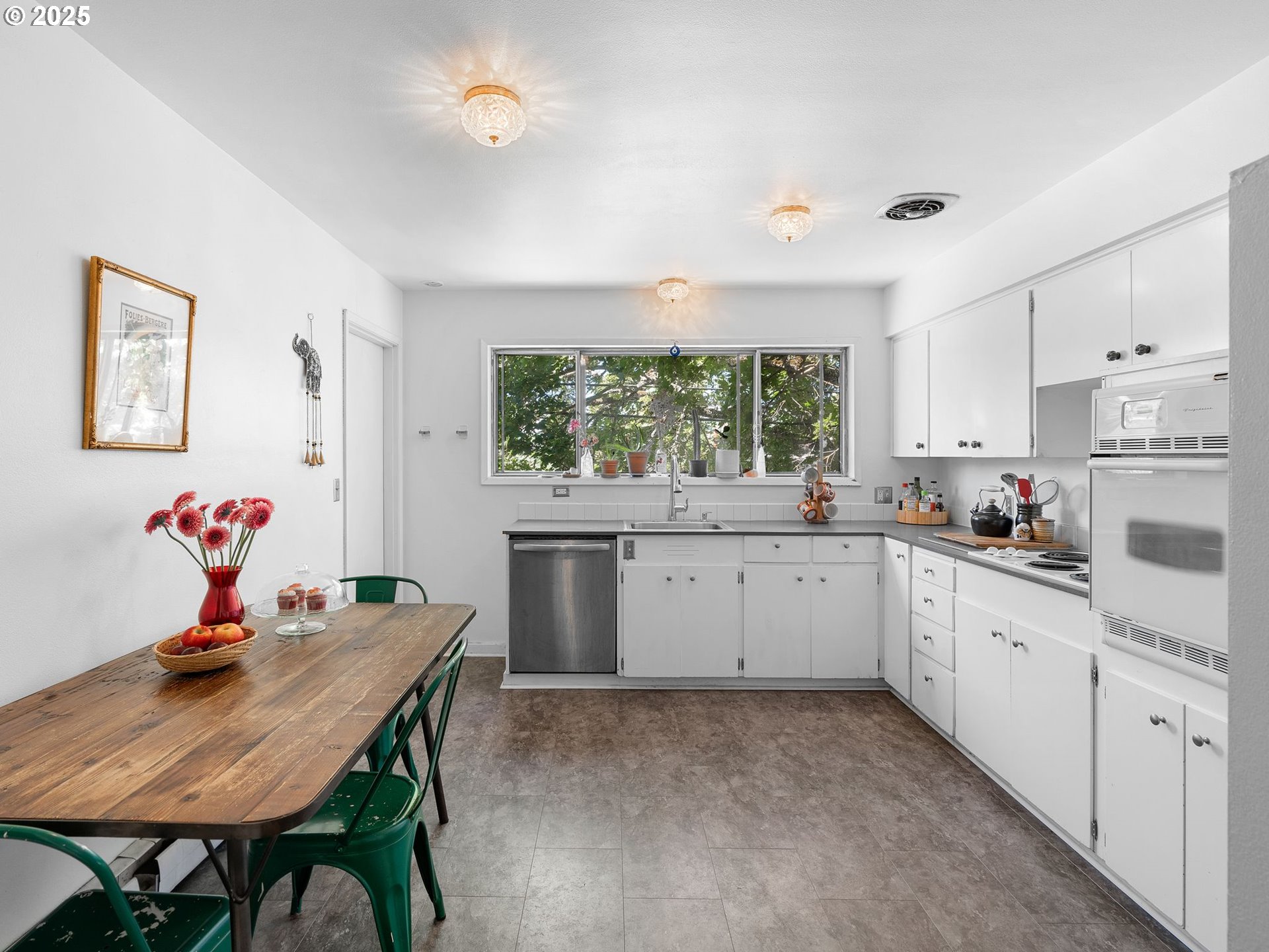 3911 NE KILLINGSWORTH ST 7