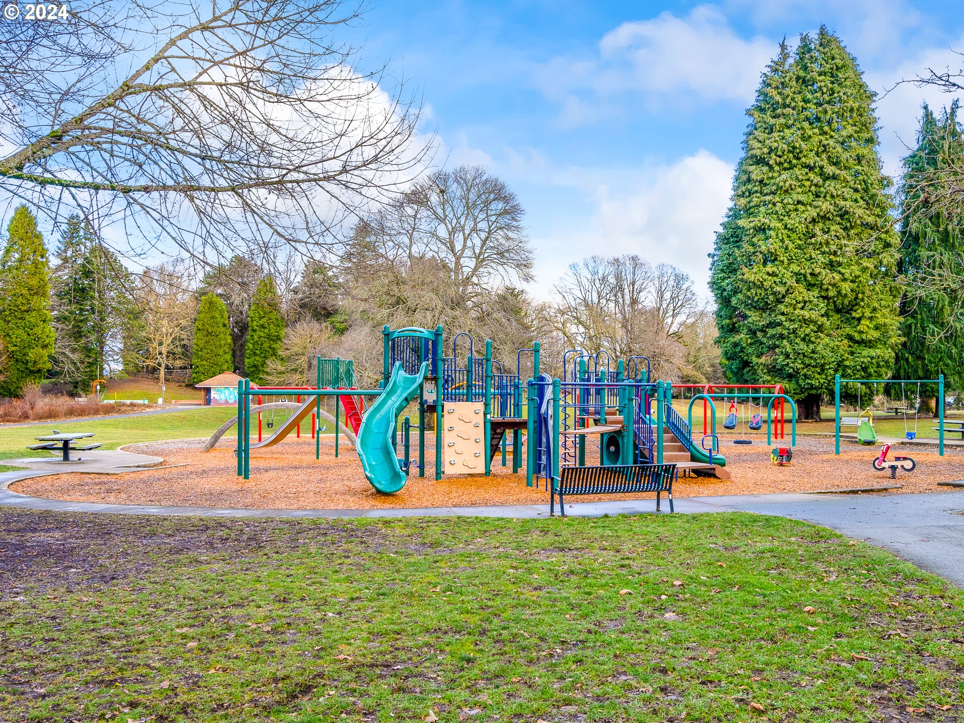 3911 NE KILLINGSWORTH ST 7