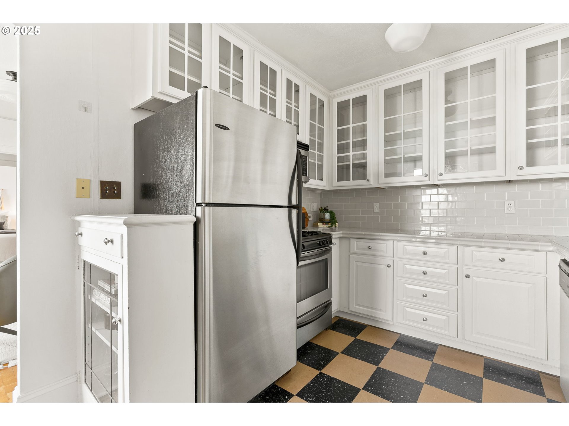 2336 SW OSAGE ST 402