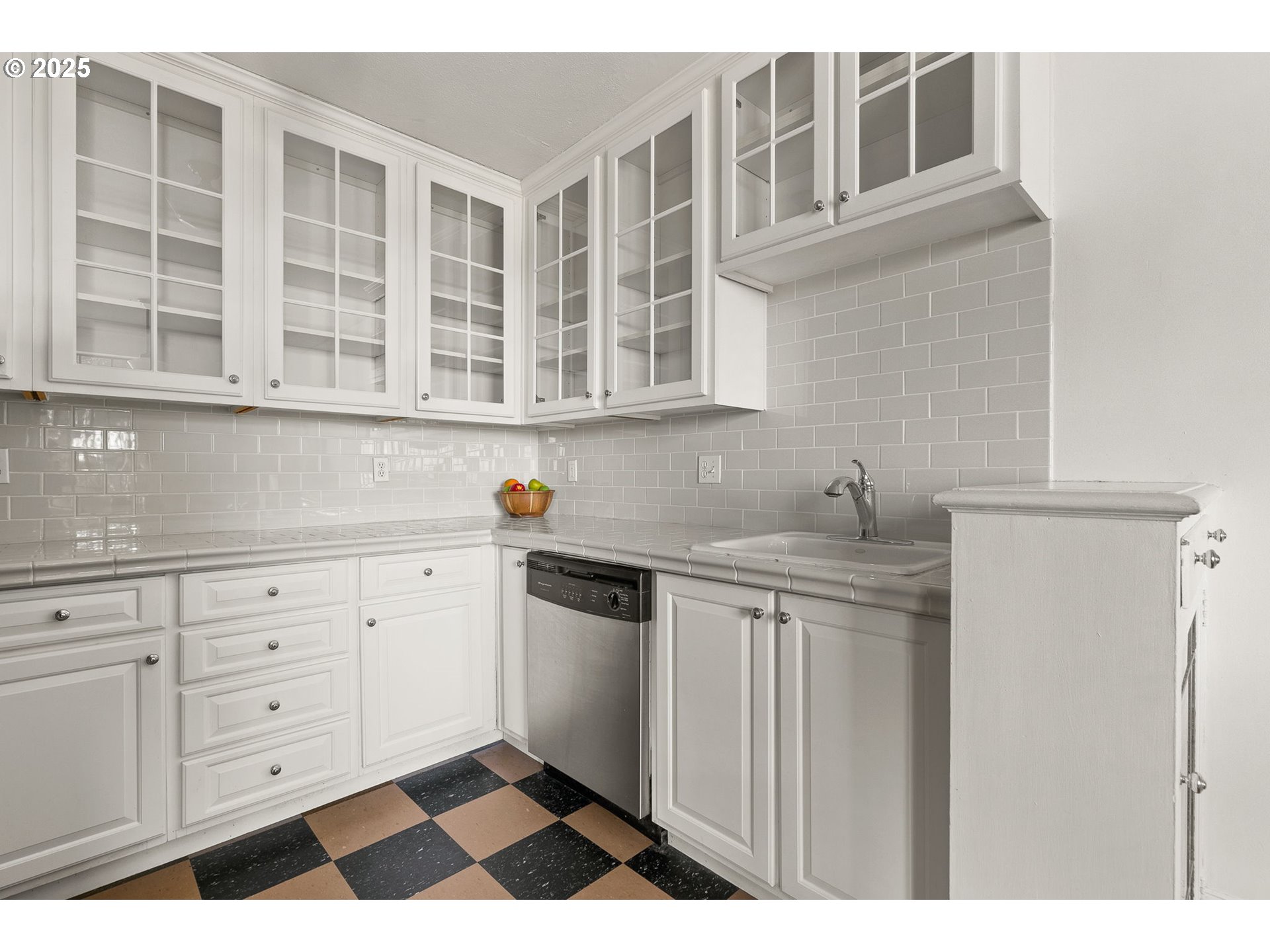 2336 SW OSAGE ST 402