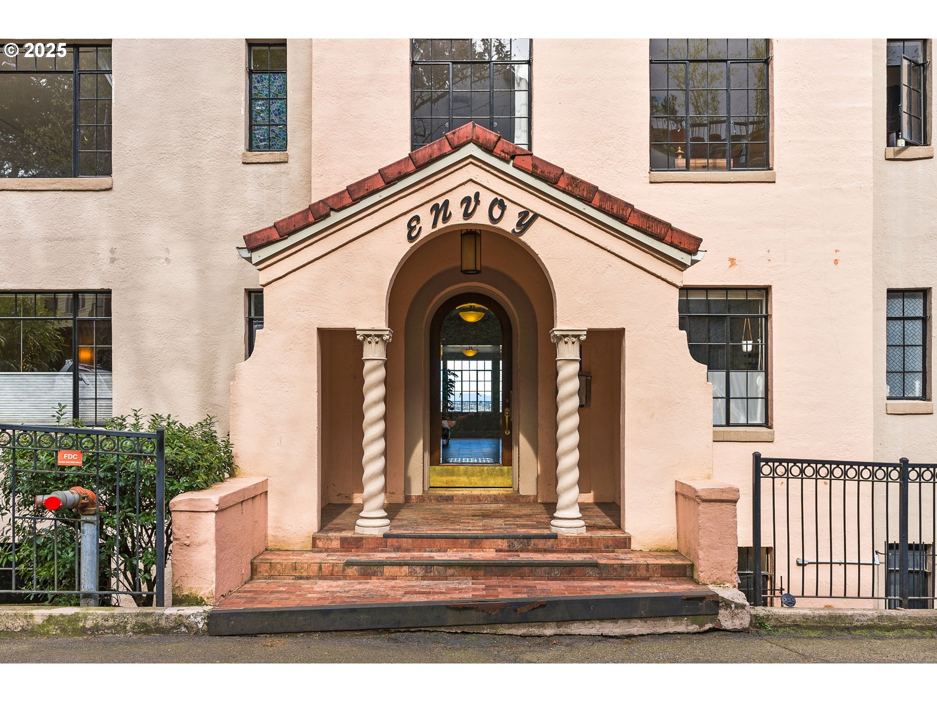 2336 SW OSAGE ST 402