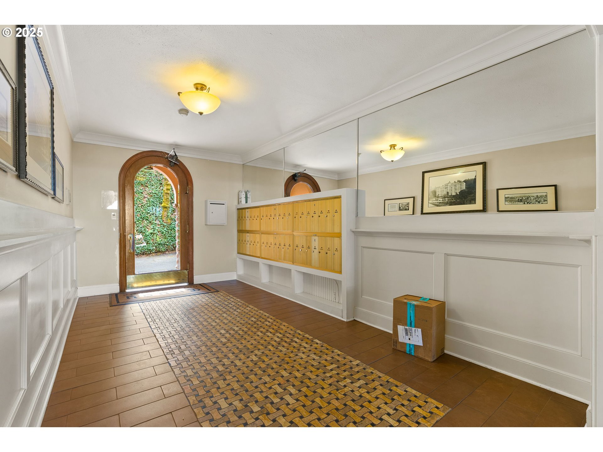 2336 SW OSAGE ST 402