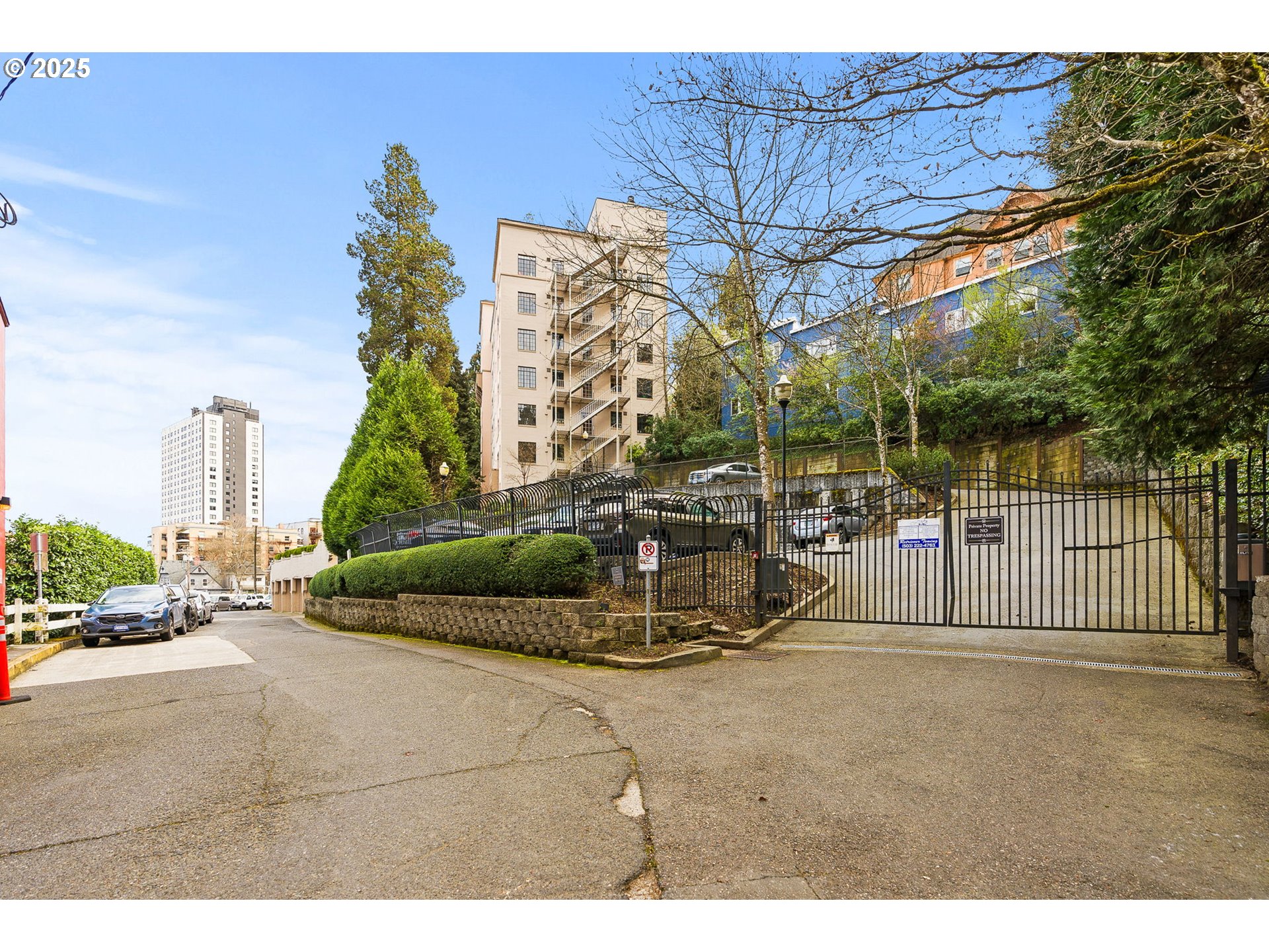 2336 SW OSAGE ST 402