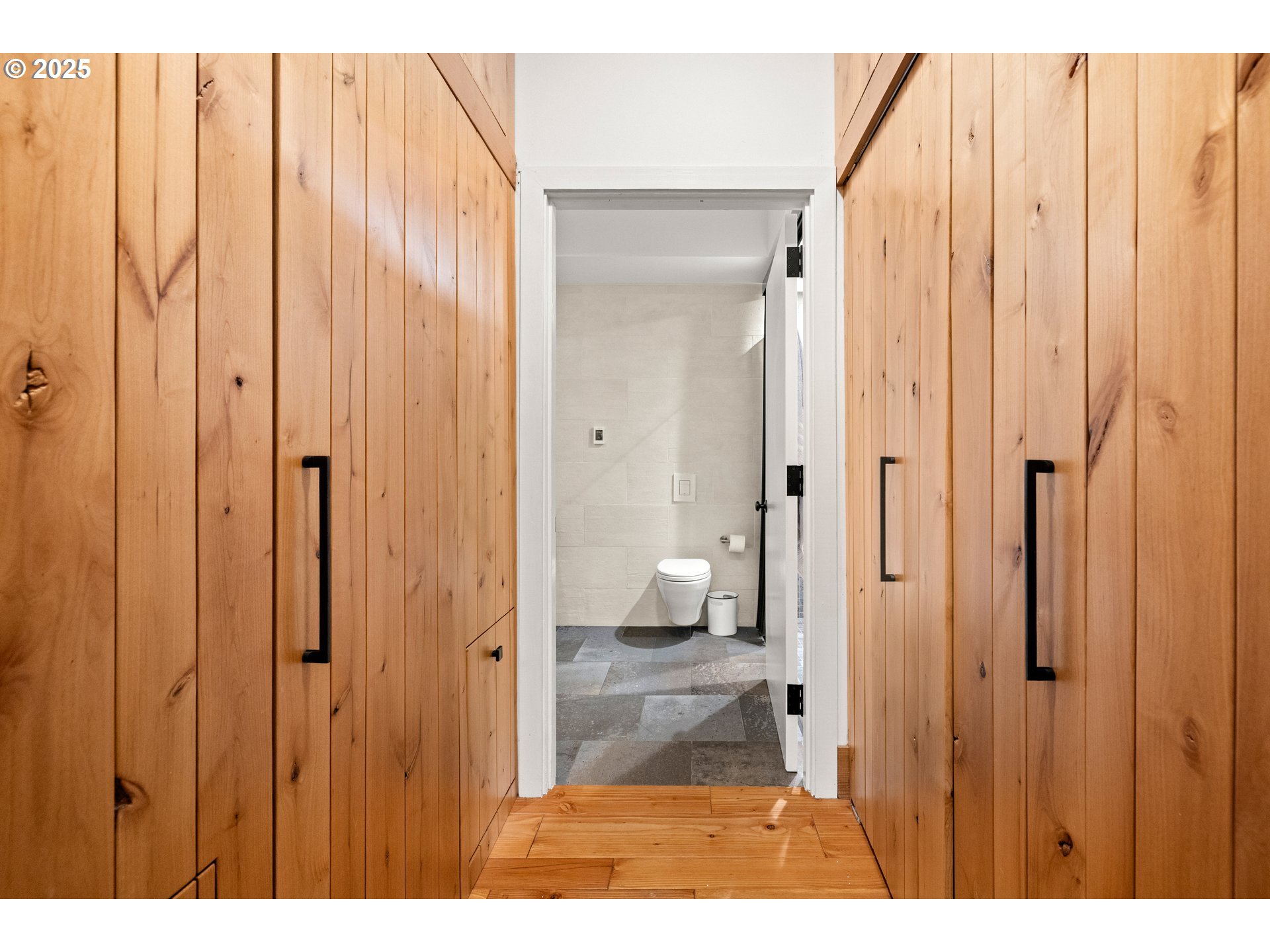 725 NW FLANDERS ST 303