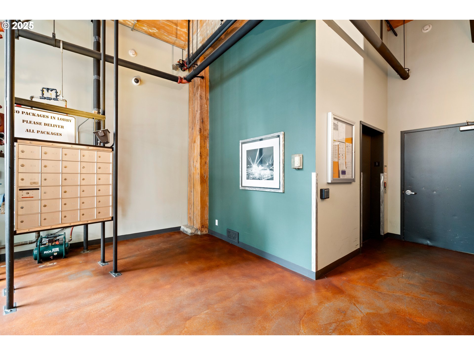 725 NW FLANDERS ST 303