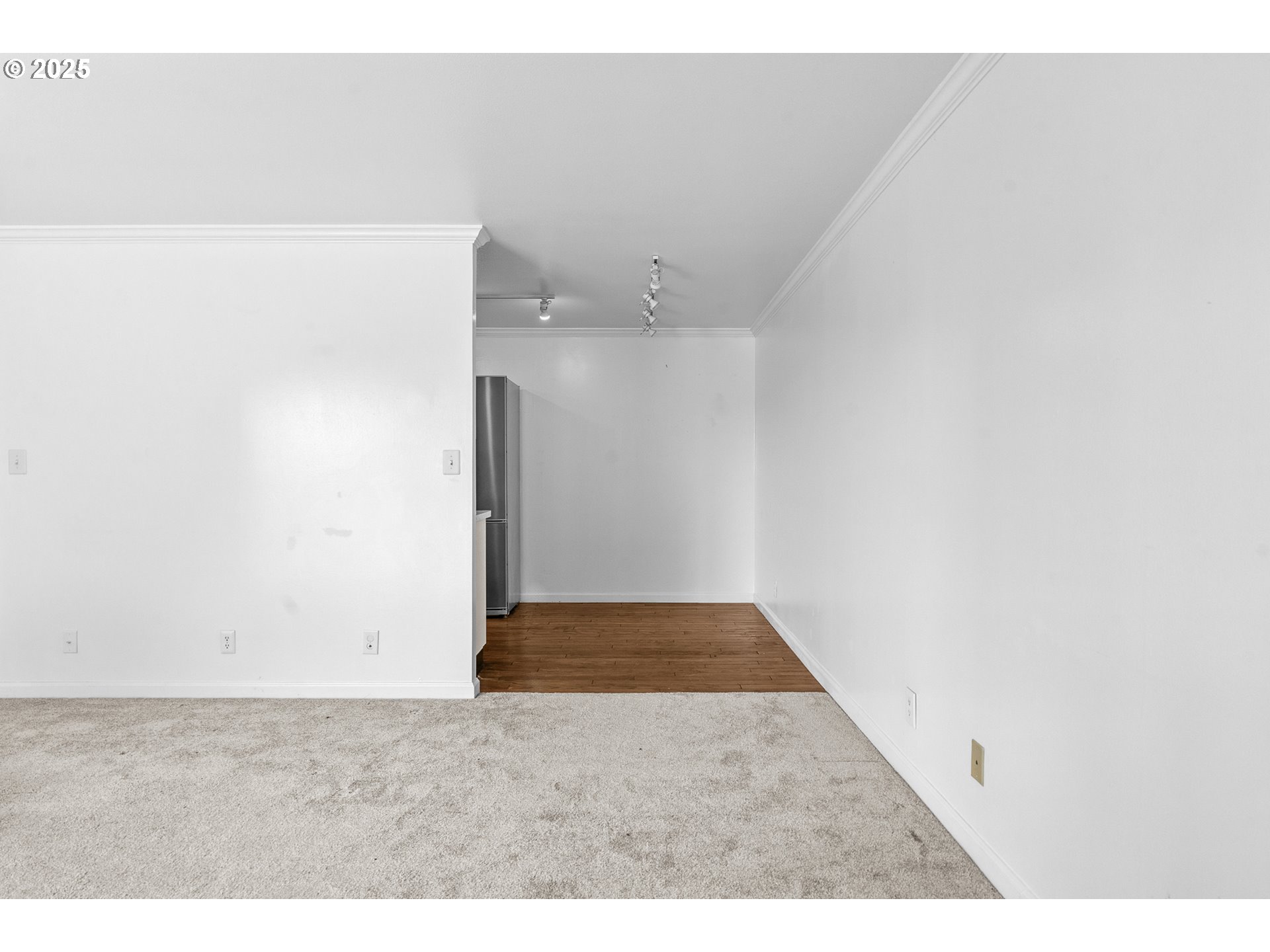 2021 SW MAIN ST 64
