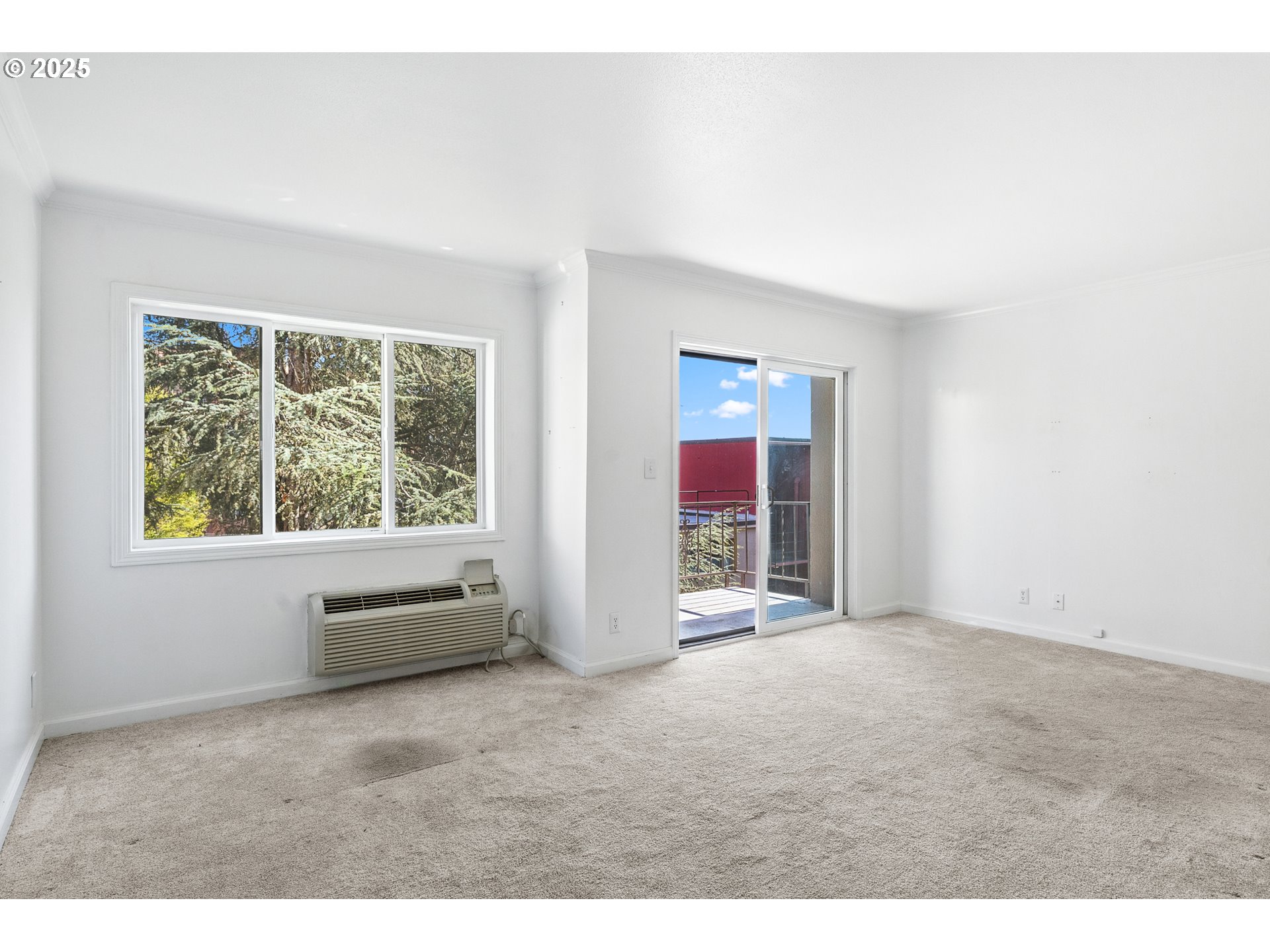 2021 SW MAIN ST 64