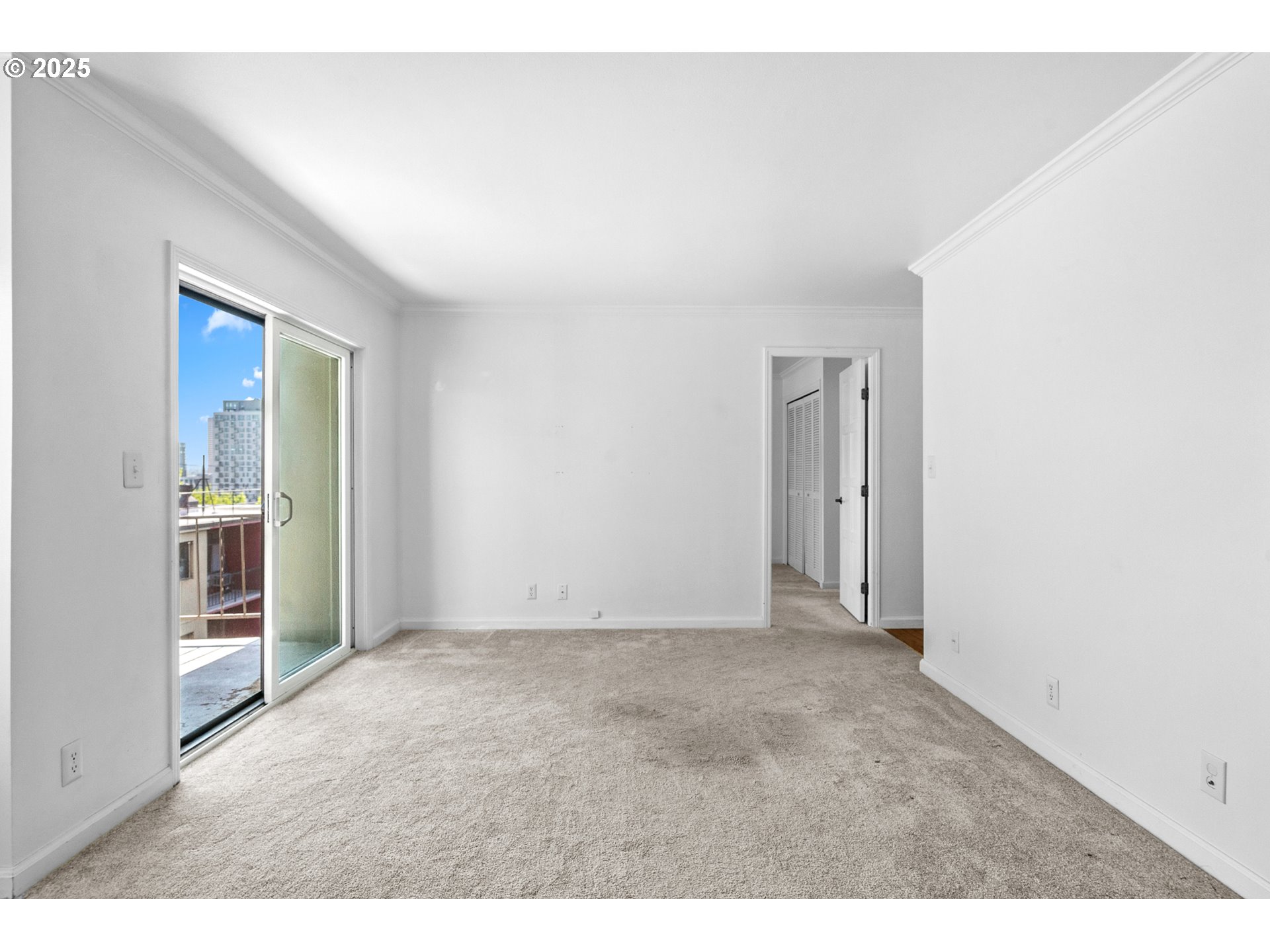 2021 SW MAIN ST 64