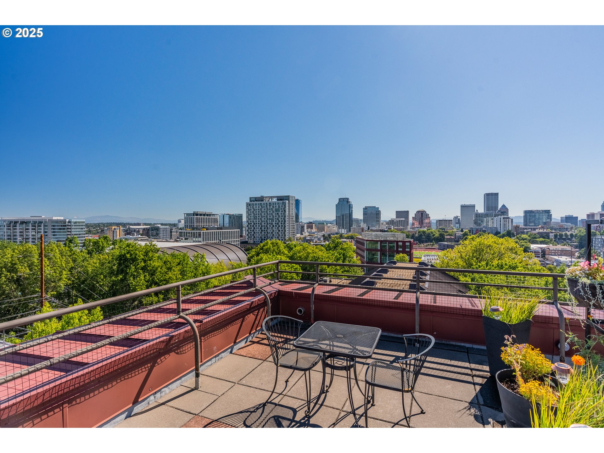 2021 SW MAIN ST 64