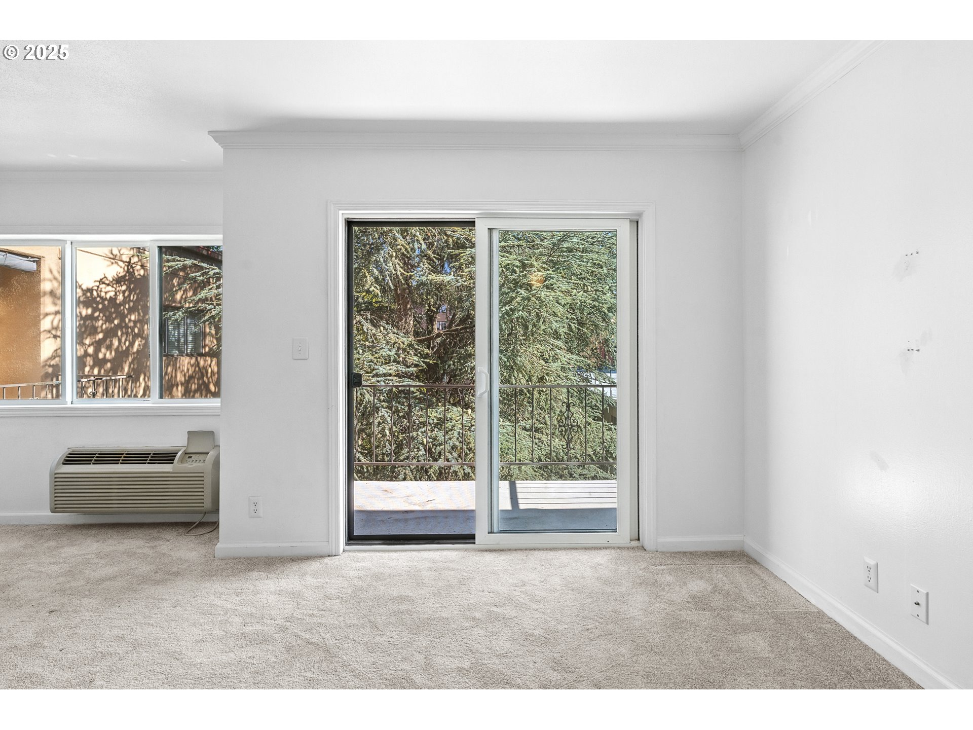 2021 SW MAIN ST 64