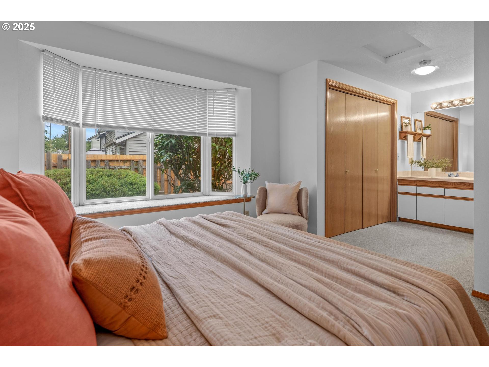 719 SW BACK COURT PL