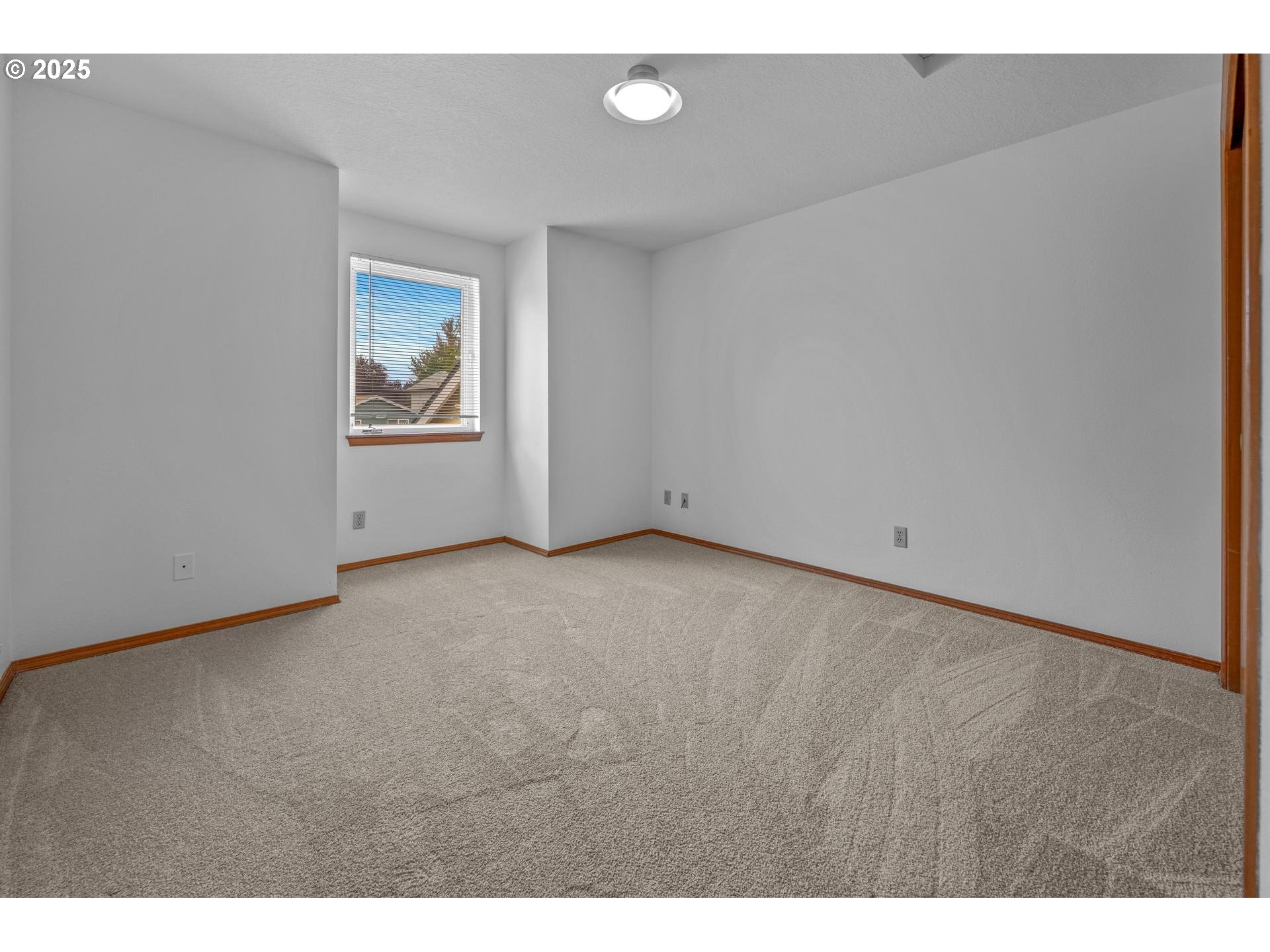 719 SW BACK COURT PL