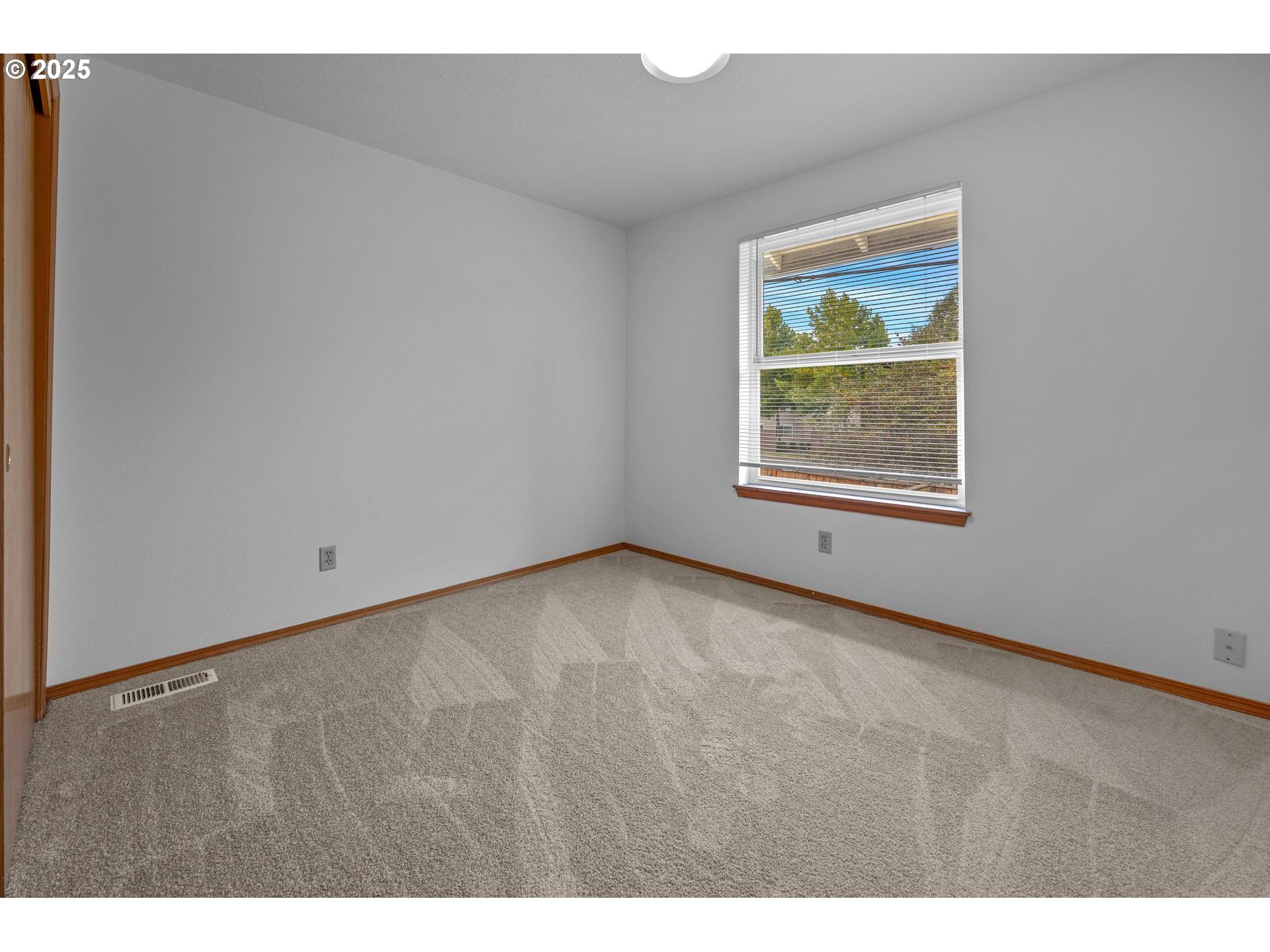 719 SW BACK COURT PL